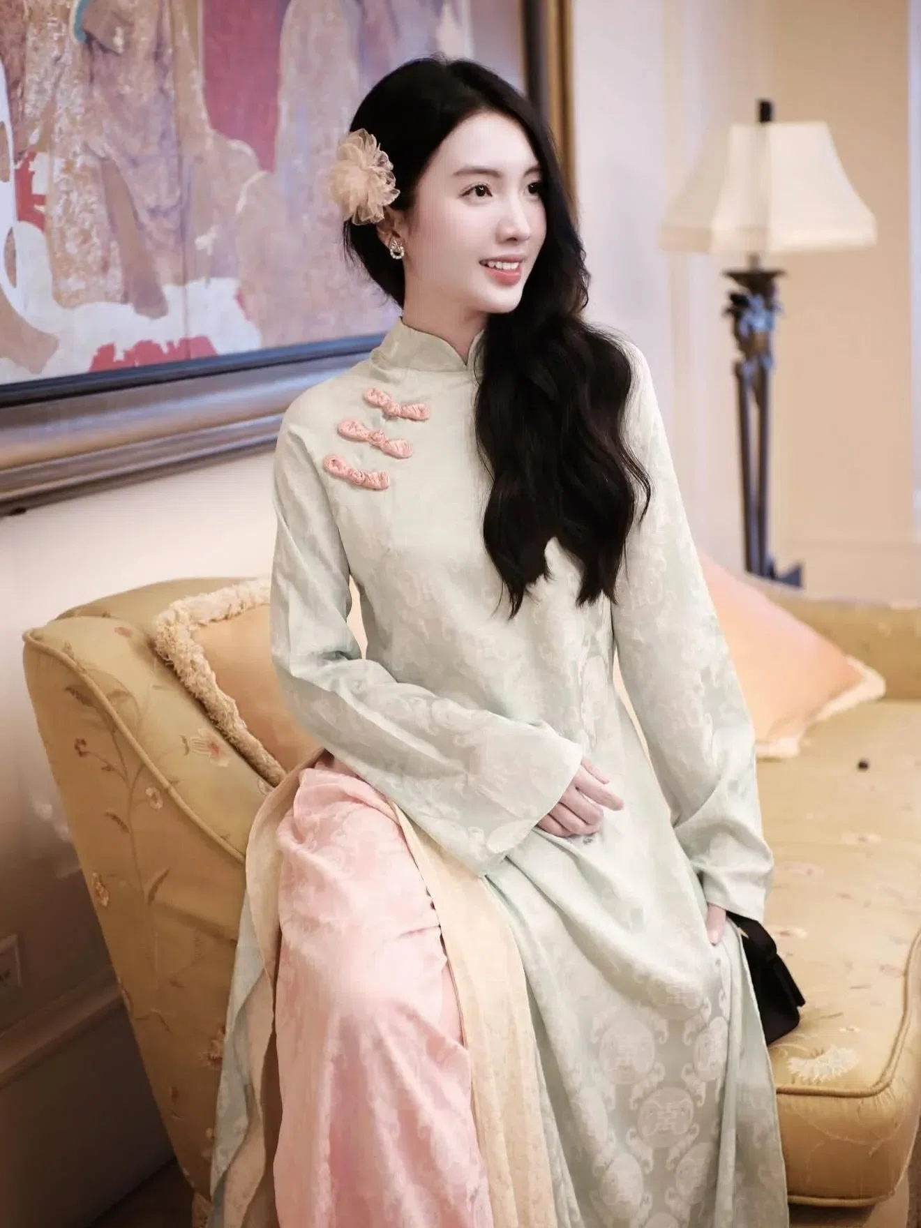 Brand: @byt.rent, Item Name: áo dài lụa gấm, Extra Info: Thuê:100/1 ngày 4