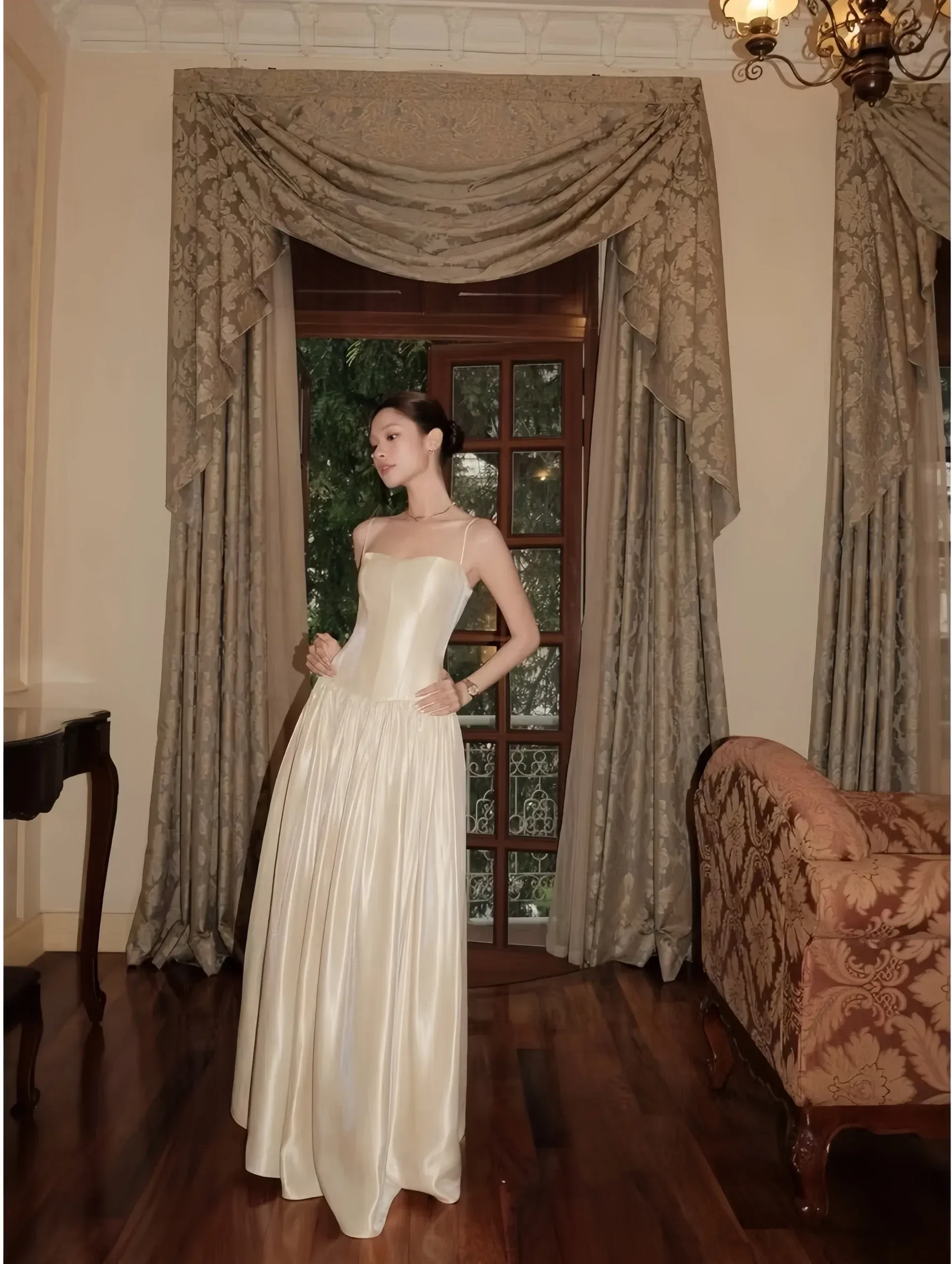Rubies Dress & Photo 4