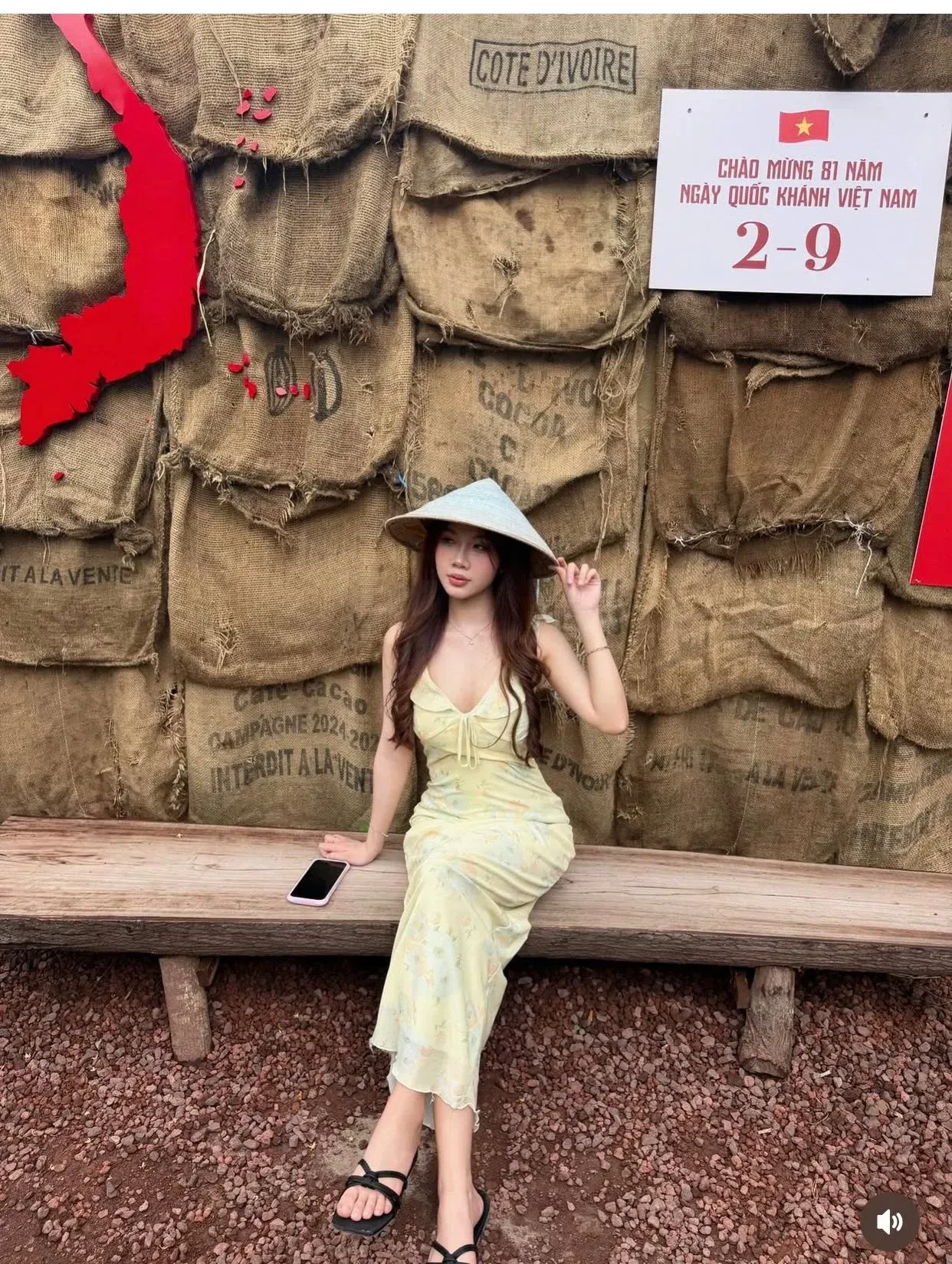 ĐẦM VÀNG Size S,M 3