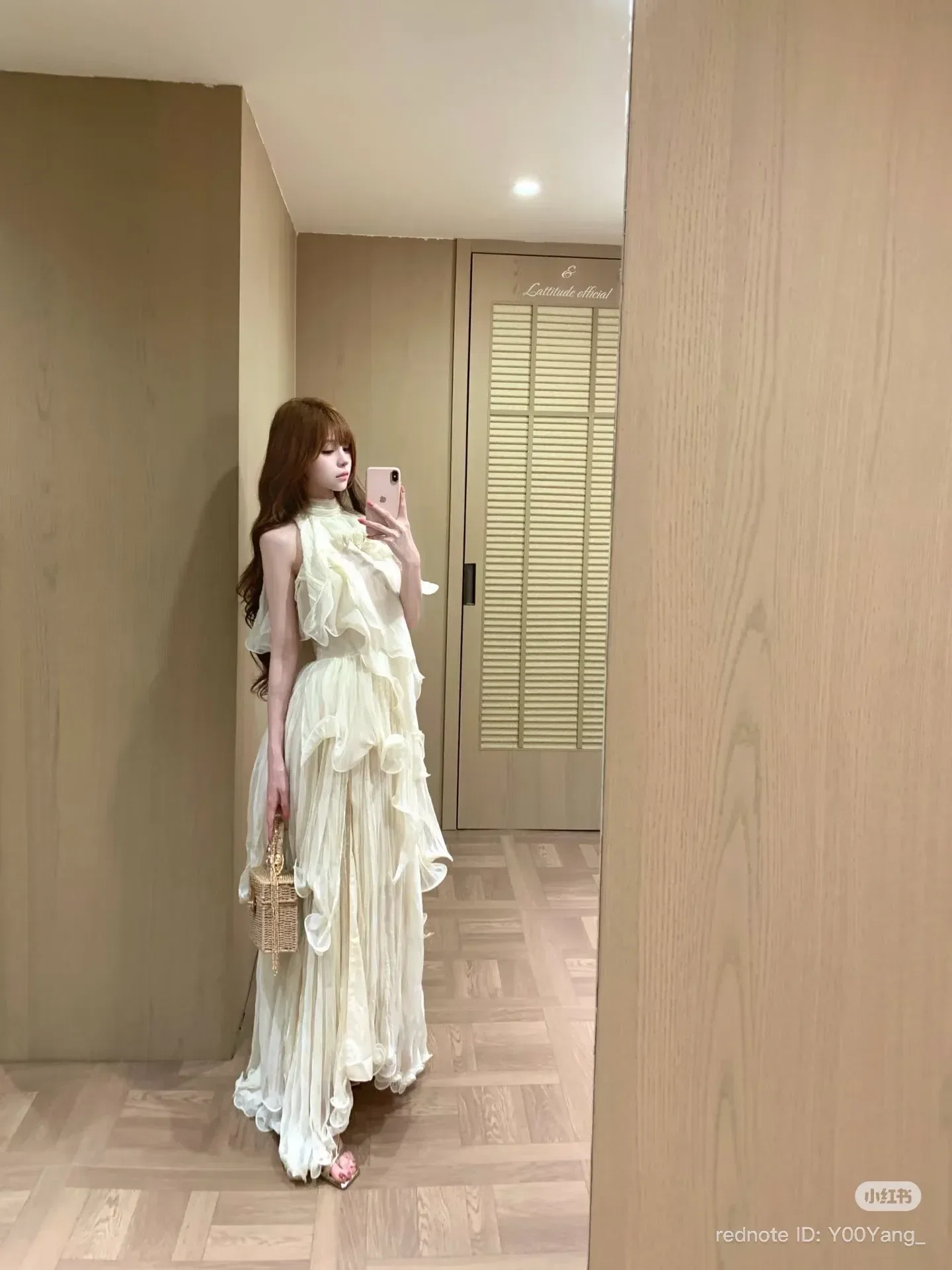 Trung Brand Váy L size L 11