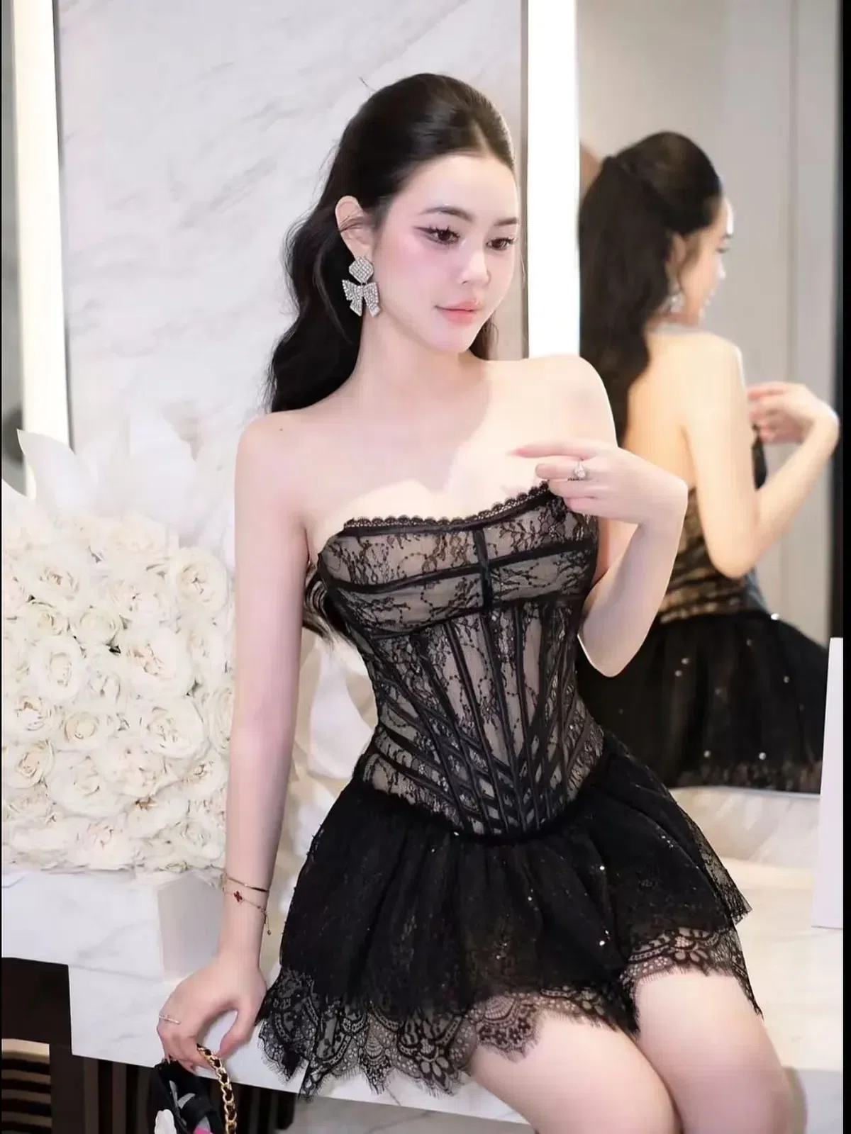 Đầm ren đen V528 4