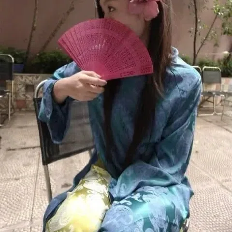Năm nay shop thấy hot màu xanh cổ vịt vừa sang vừa cá tính nha các nàng.. 5