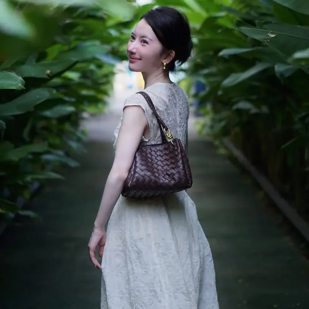 Đầm Thi - Size L 13