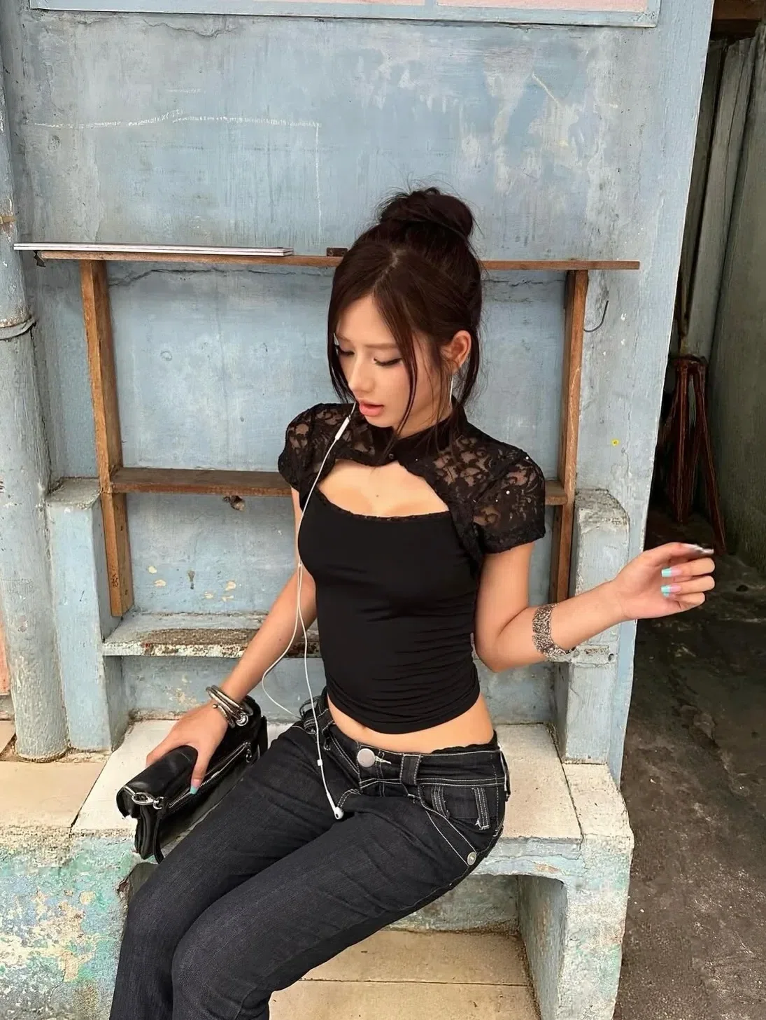 Black Swan Top + Lola Mid Skirt 9