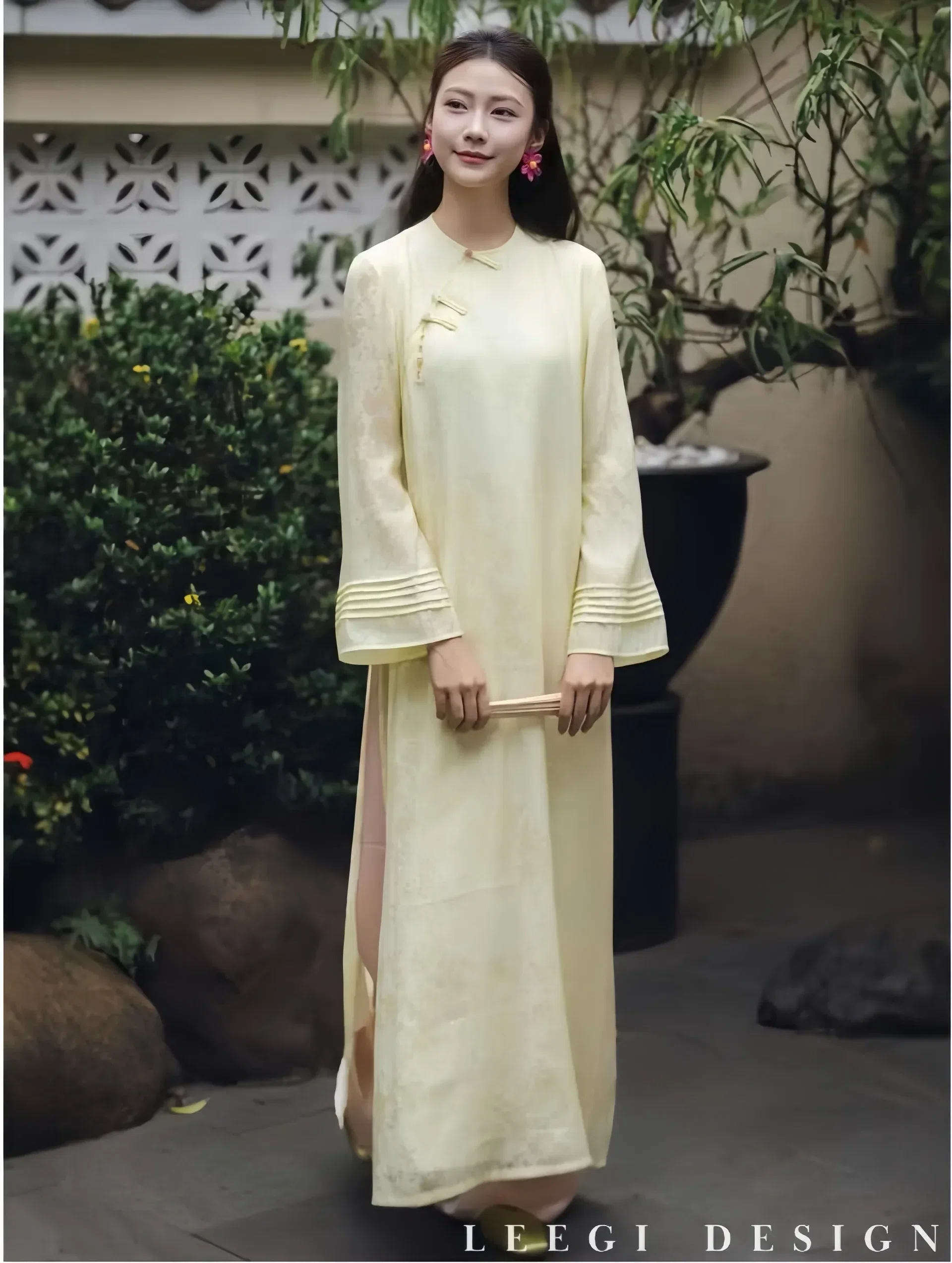 Áo dài cổ tròn gấm hoa 2