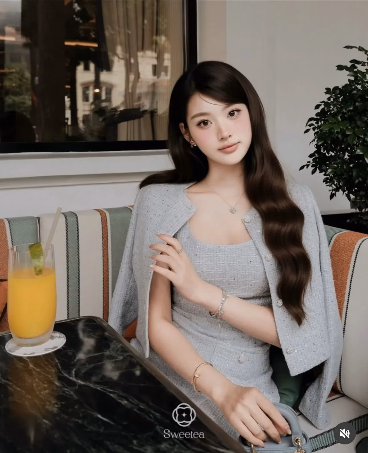 Sweatea 4