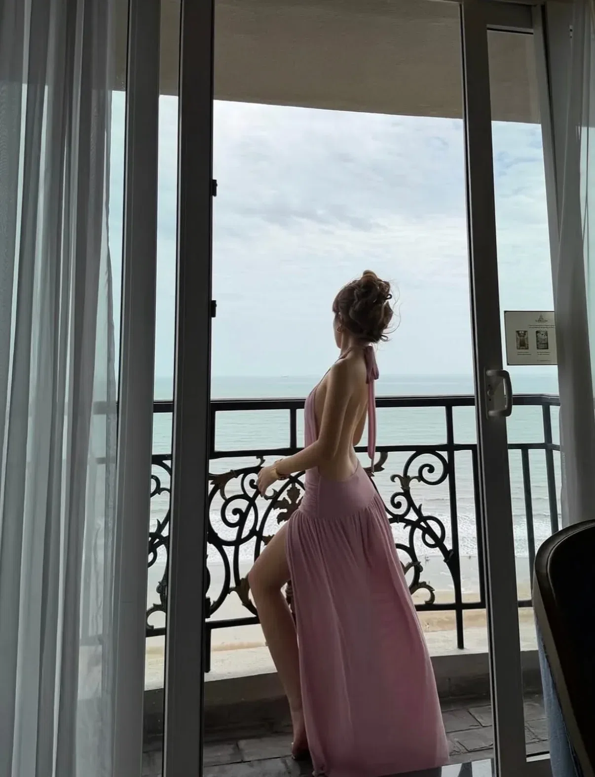 Amoura Dress - size M (màu hồng tím) 18