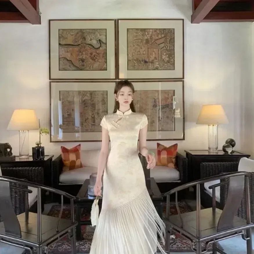SƯỜN XÁM CÁCH TÂN CỔ TÀU ĐUÔI XOÈ 3