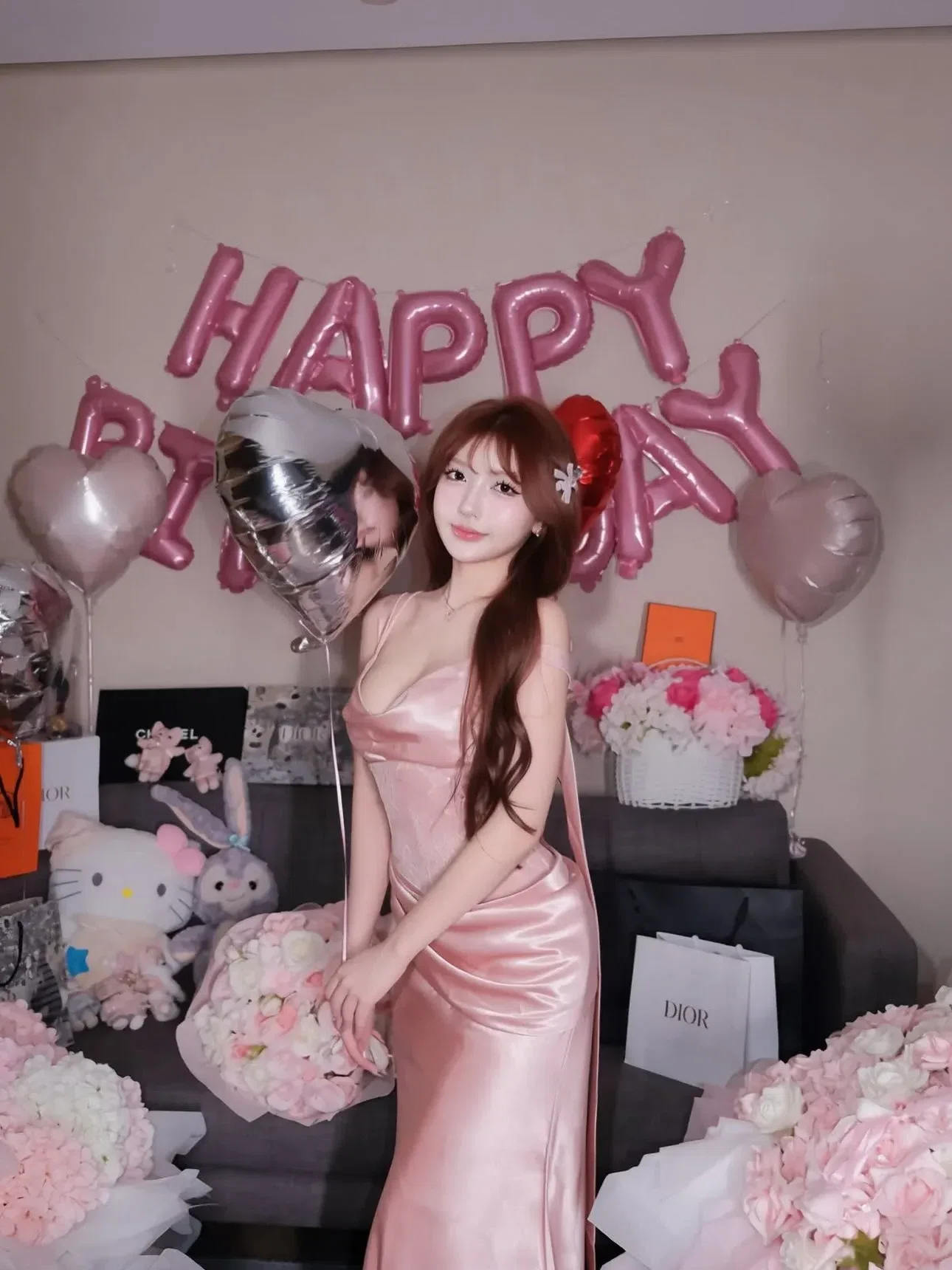 Brand: @thao_bibii, Item Name: Váy lụa HỒNG Tbb (có TRẮNG S) 9