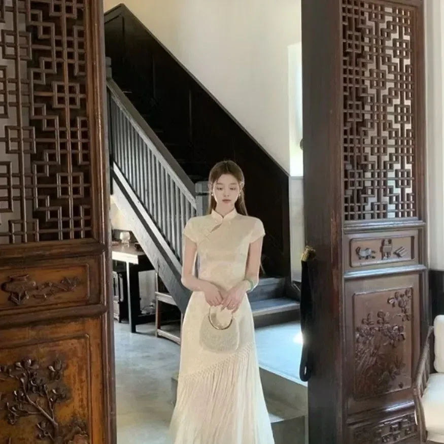 SƯỜN XÁM CÁCH TÂN CỔ TÀU ĐUÔI XOÈ 8