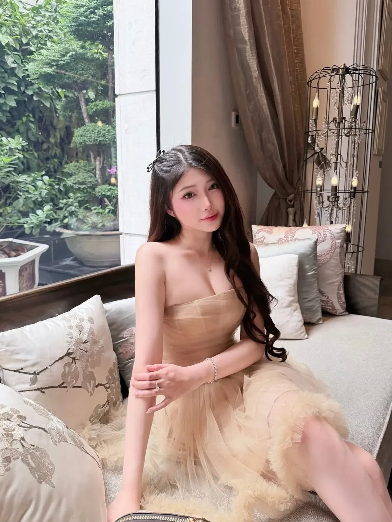 V561 Đầm cup xoè CHOUCHOU 1