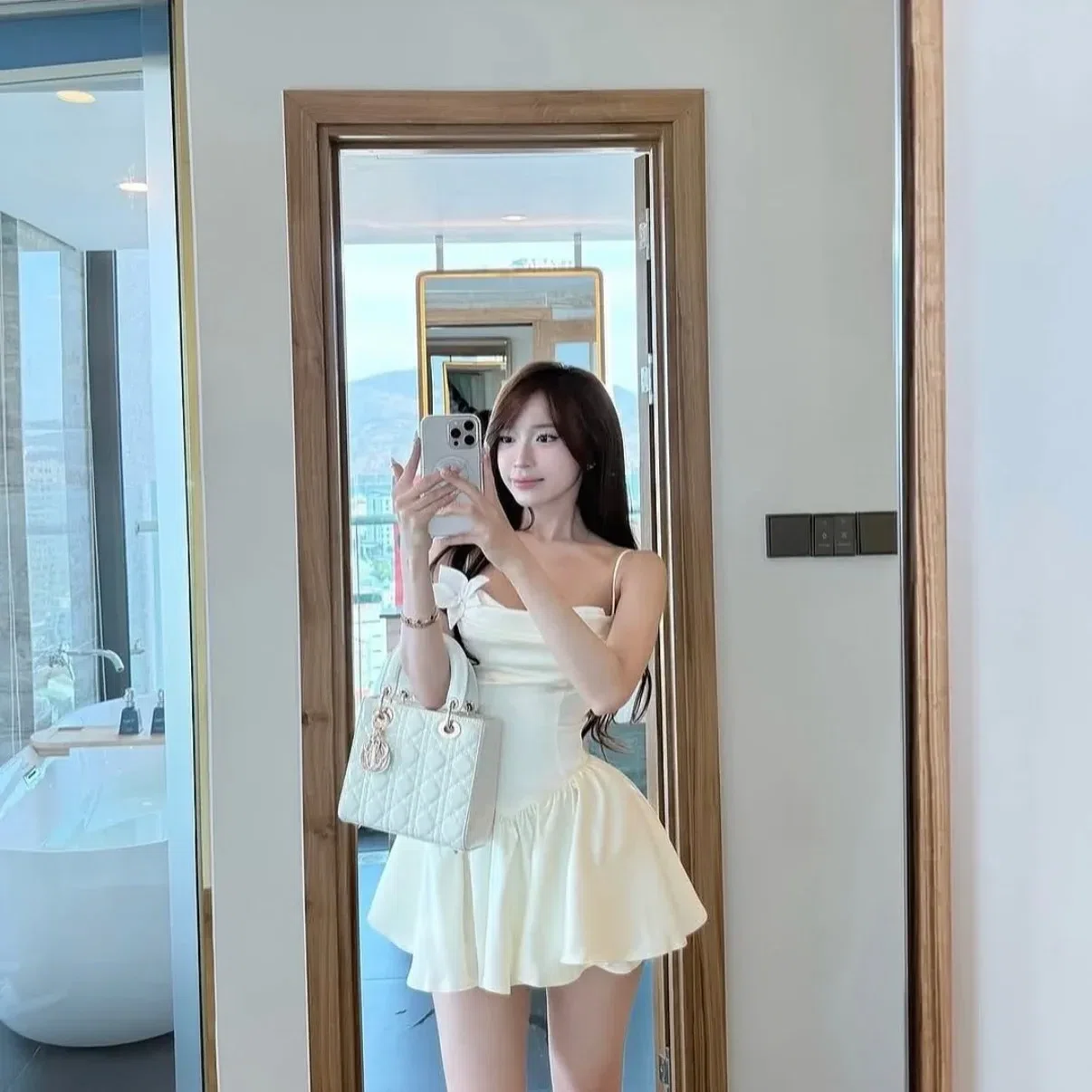 Váy ngắn cho các nàng đi cafe, đi chơi 5