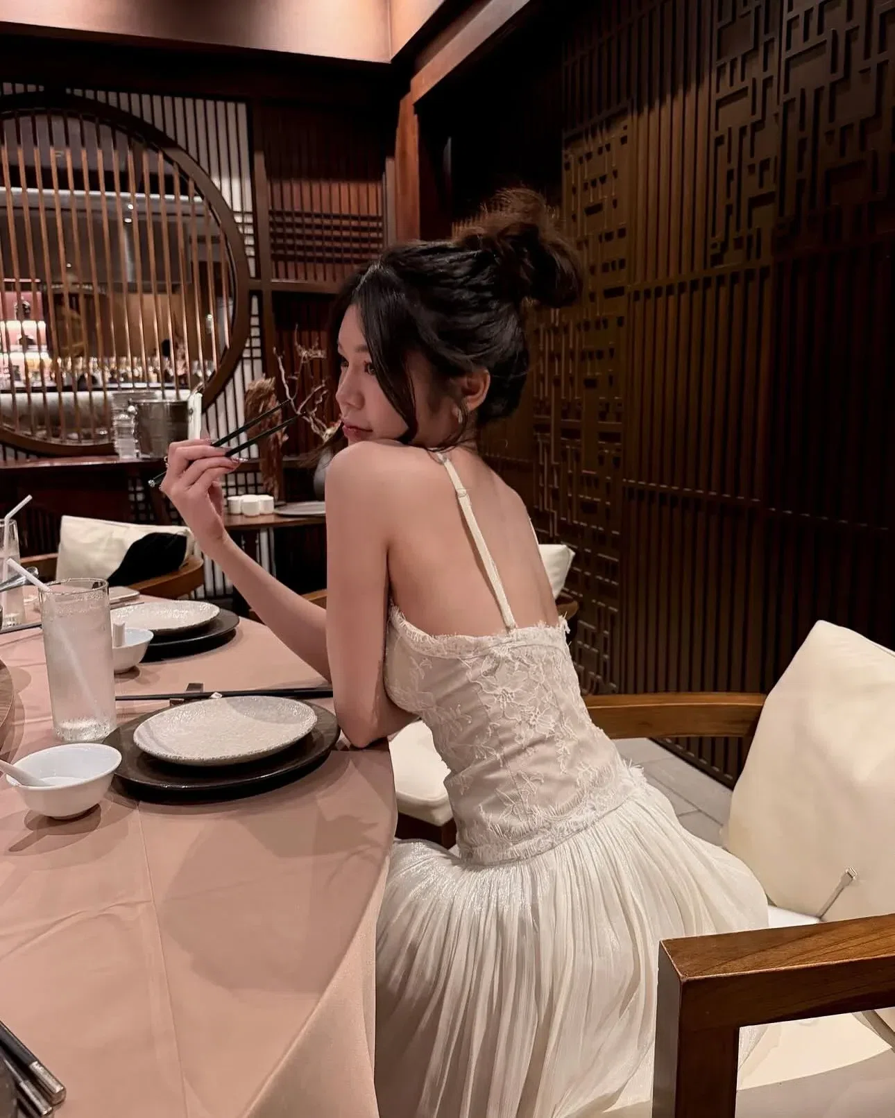 Đầm yếm ren dáng dài 4