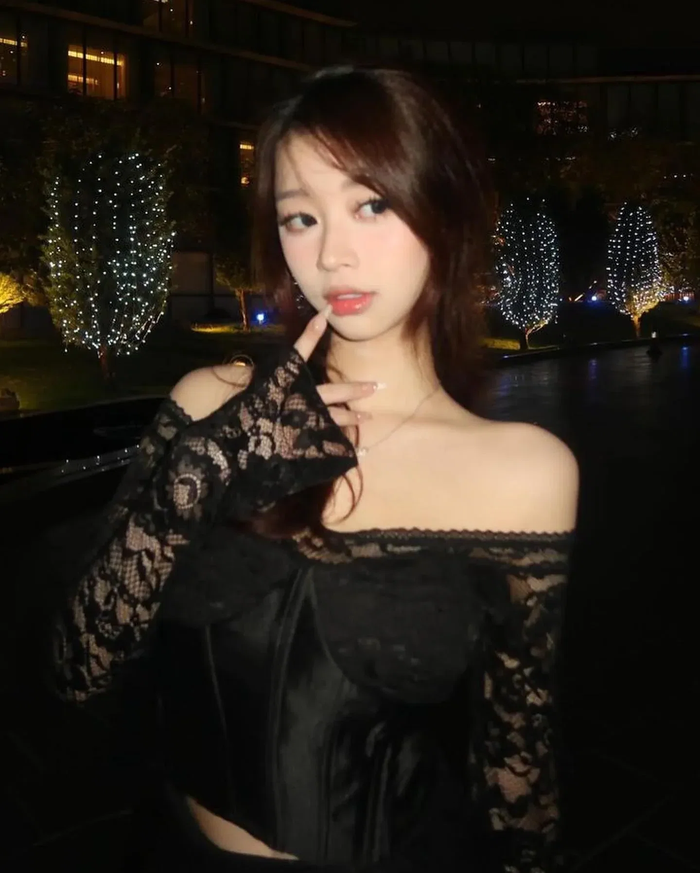 Set áo ren trễ vai phối cvay siêu tiểu thư 4