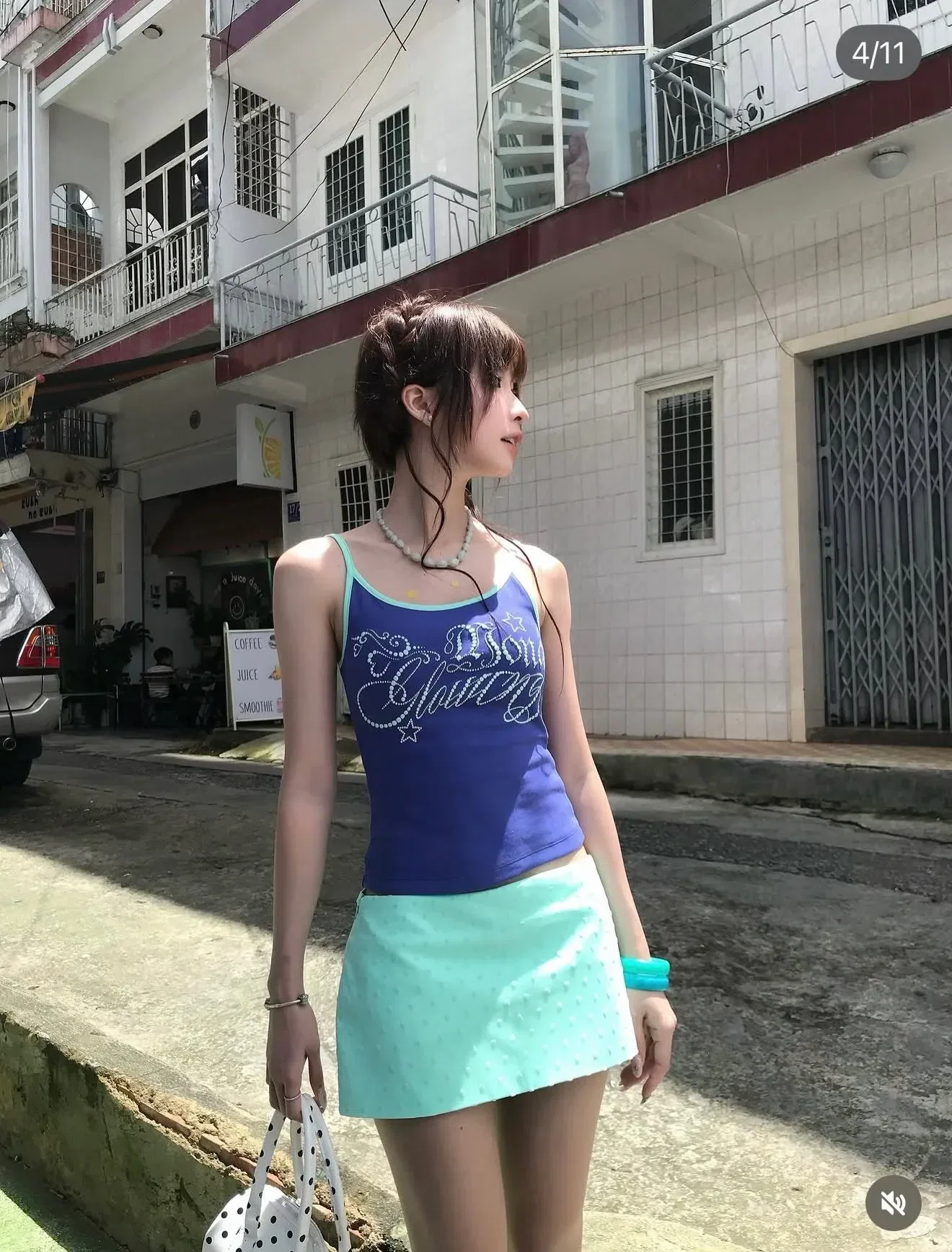 Giá thuê: set 4