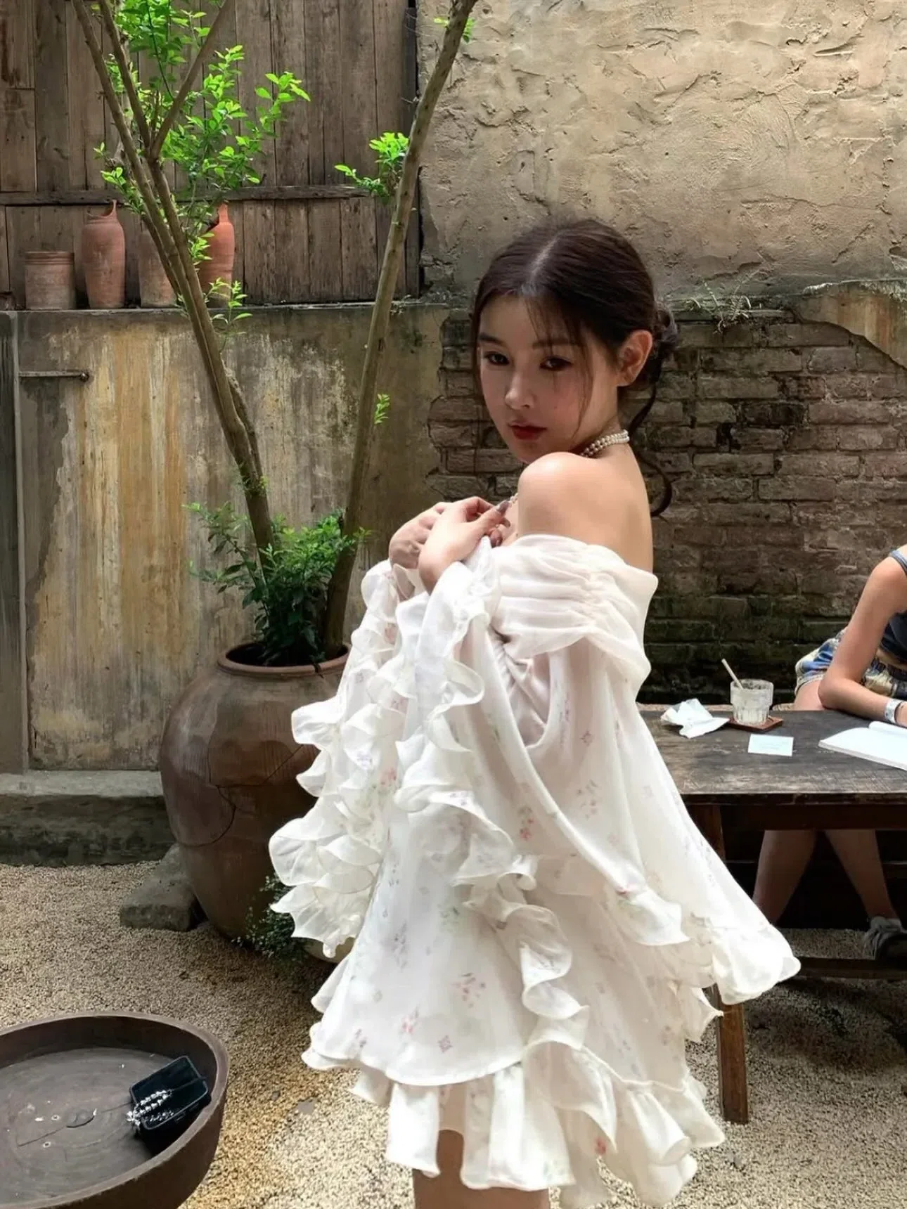 Set này mang zô hoá nàng thơ liền luôn😭
Đồ hè năm nay xinh lắm ạ💐🌷
__________ 2