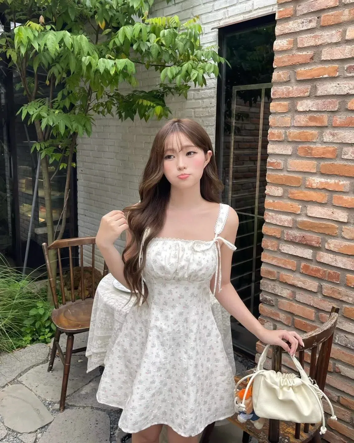 Tiệm sẵn ạ✨
__________________________
𝐌𝐚̂̃𝐮 𝐭𝐡𝐮𝐞̂: 𝟑𝟓𝐊/𝟏 𝐧𝐠𝐚̀𝐲
1