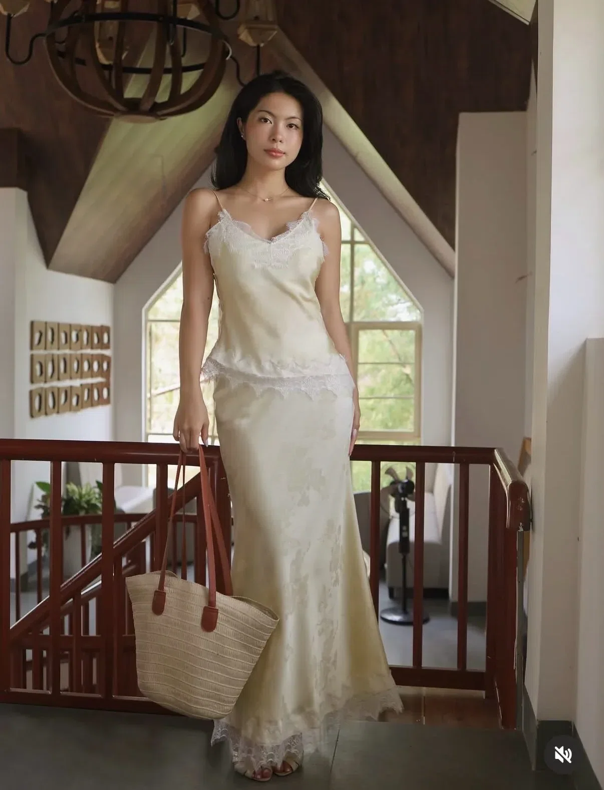 set lụa vàng gà con may 𝑁𝑎̀𝑛𝑔 𝑆𝑢̛𝑜̛𝑛𝑔 2