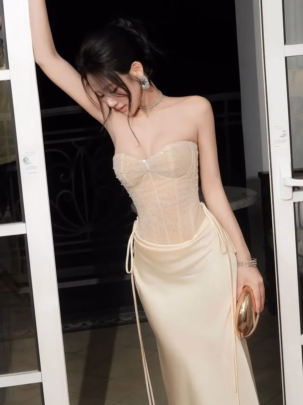 V546-V595 Đầm cup lụa Tbb KEM SIZE S 6