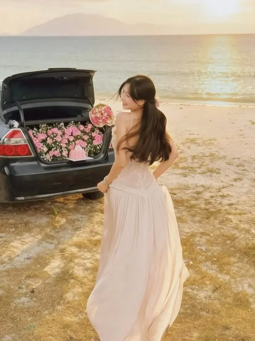 V537 Maxi yếm ren 3