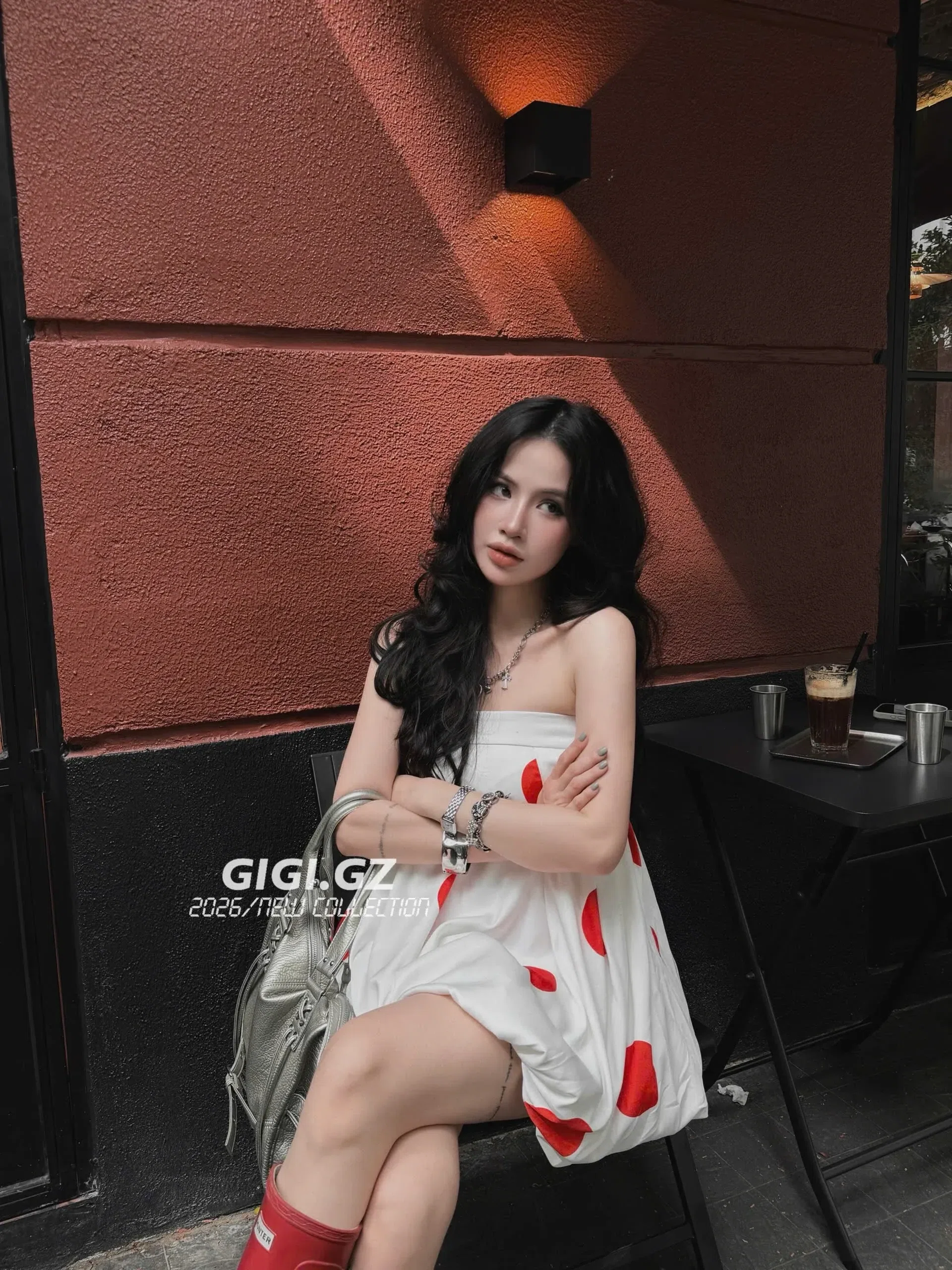 Giá thuê : lẻ áo 1