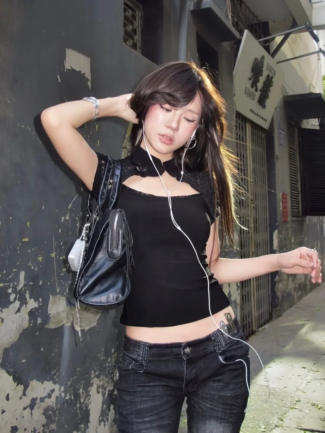 Black Swan Top + Lola Mid Skirt 11