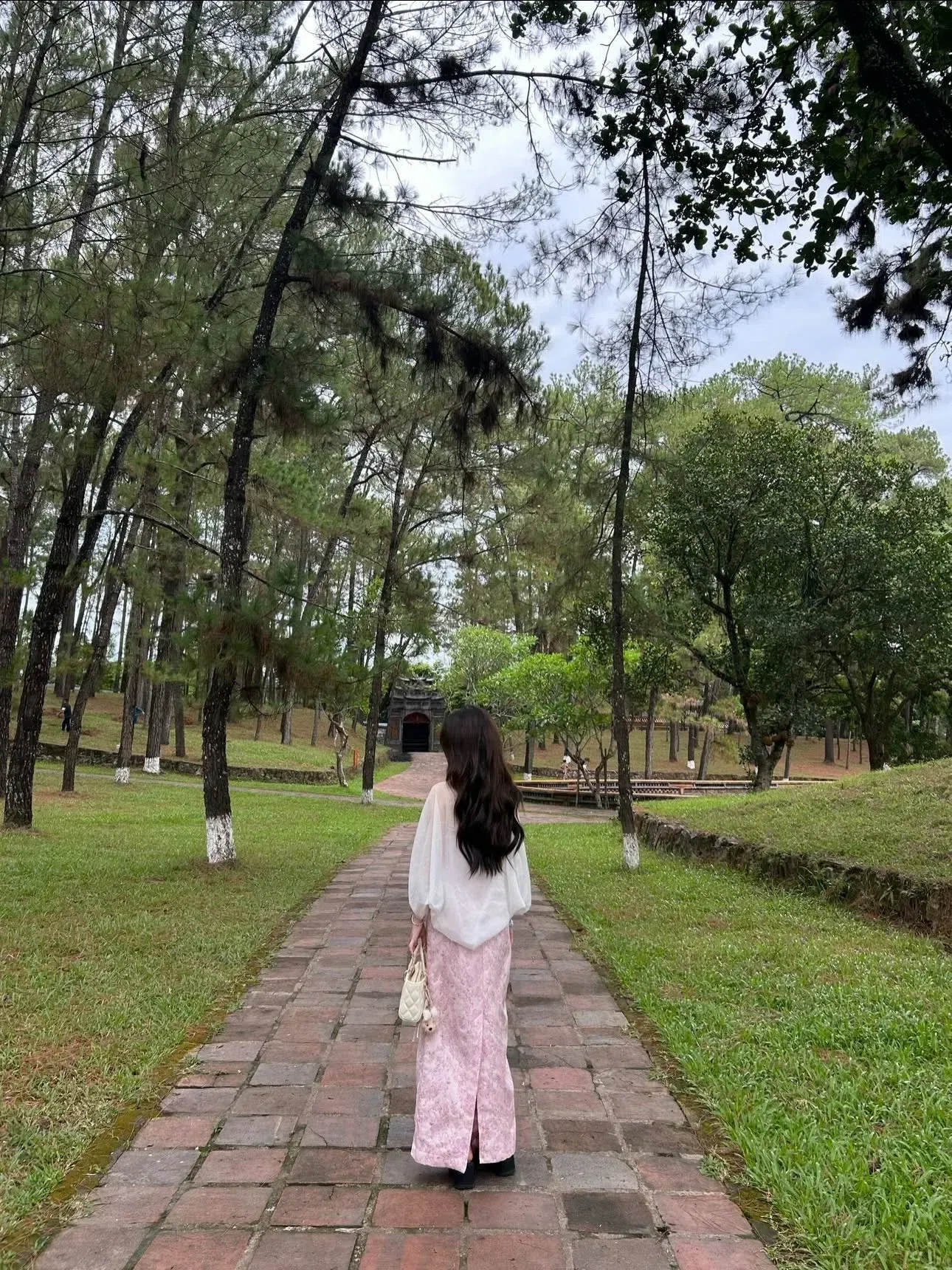 V477 Đầm gấp Kim Hoa Lille 4