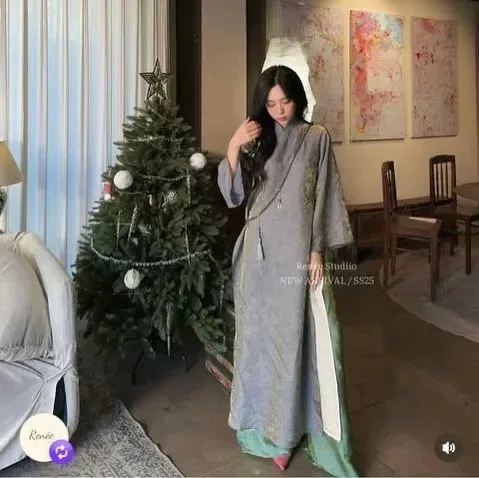 Mời các ty điền vào lịch trống nha. 💗 3