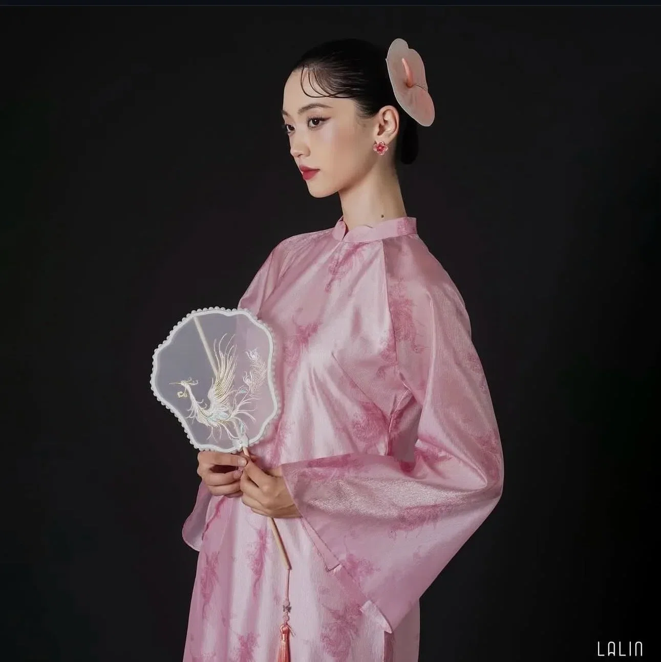 Áo dài tơ thỷ loan size M 1