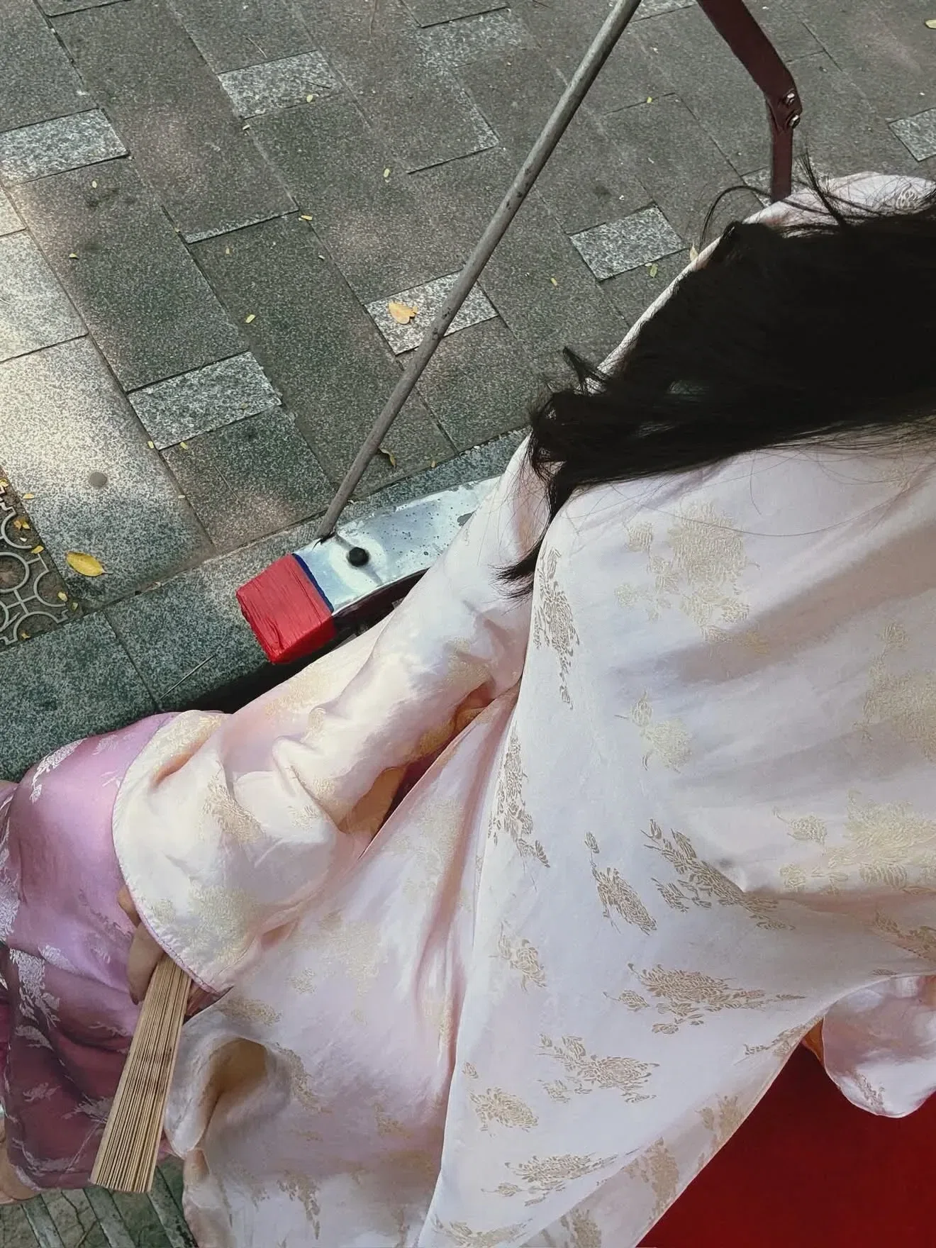Cam kết váy chính hãng 5