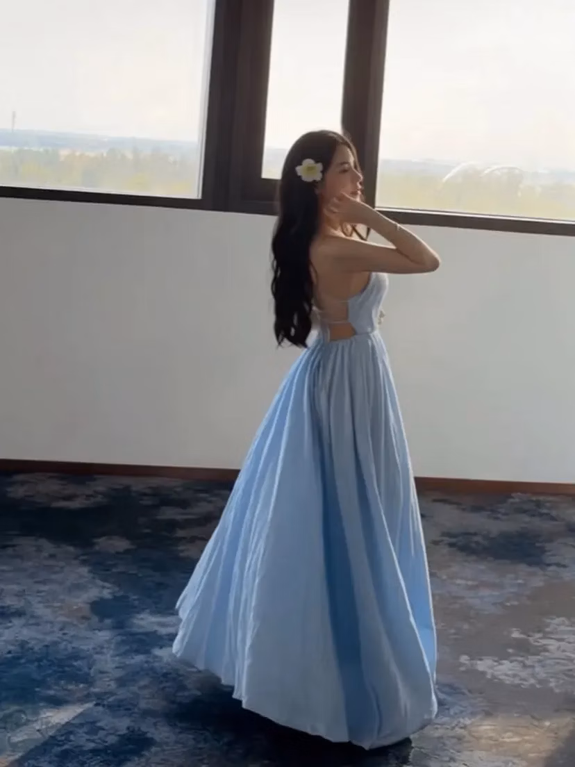 V173 Maxi dài hở lưng xanh 6
