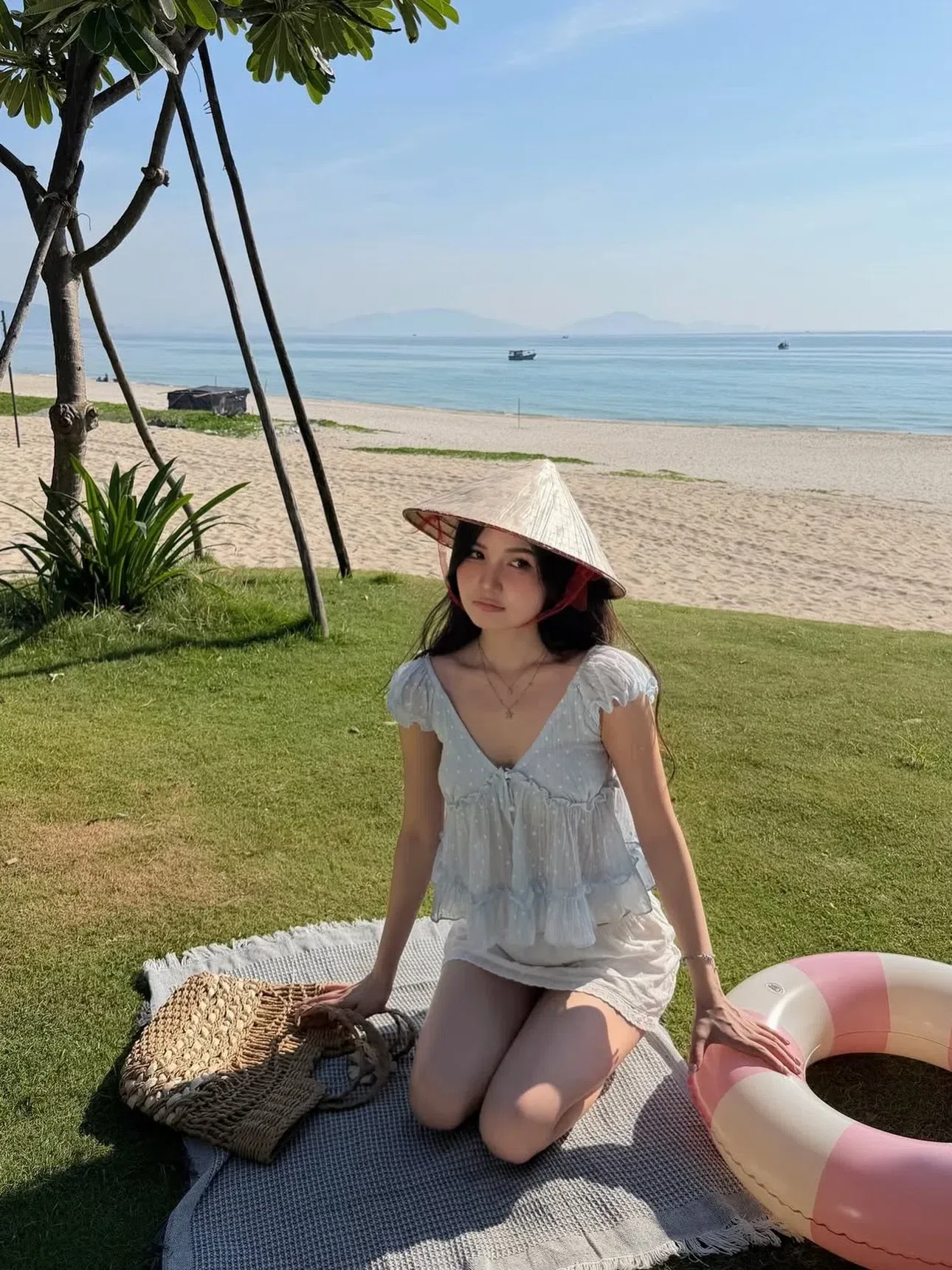 Đồ hè năm nay xinh lắm ạ💐🌷
__________________________
𝐌𝐚̂̃𝐮 𝐭𝐡𝐮𝐞̂: 𝟑𝟓 4
