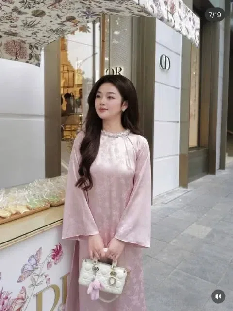 Outfit đi đám cưới bạn thân 5