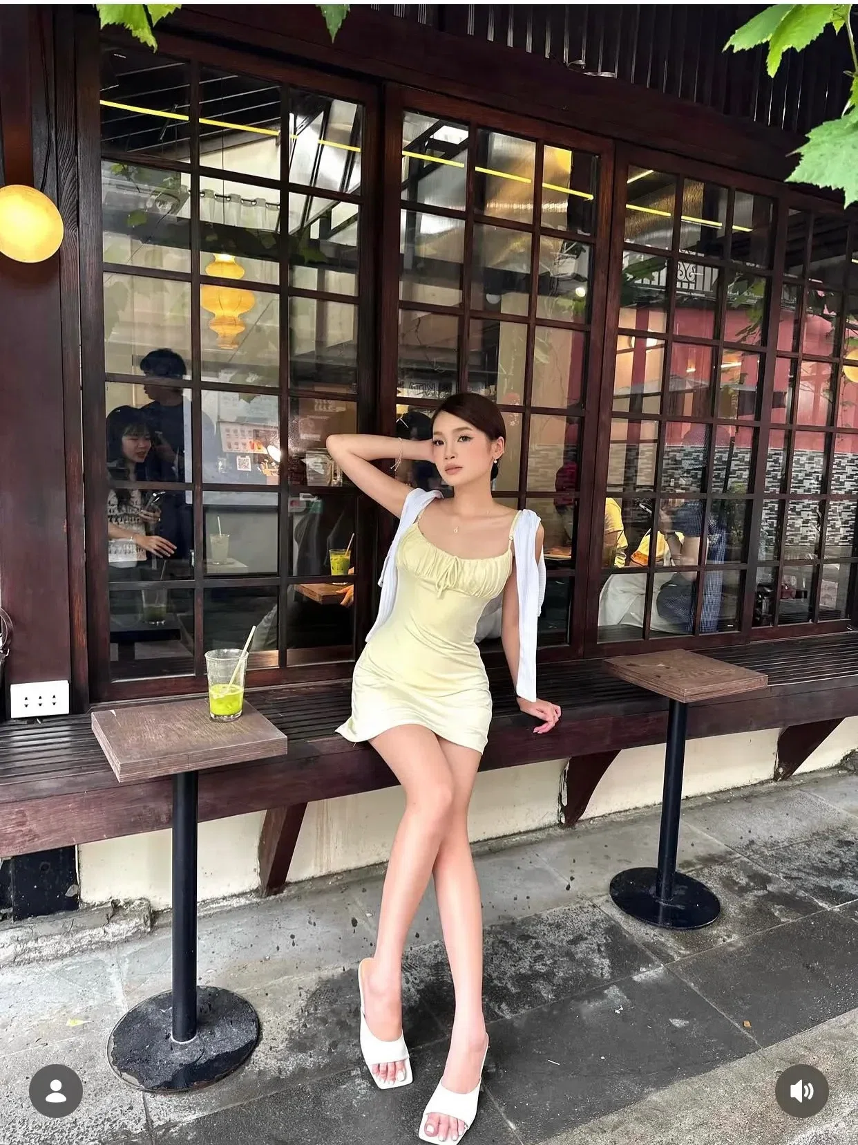 ĐẦM VÀNG GÀ CON 1