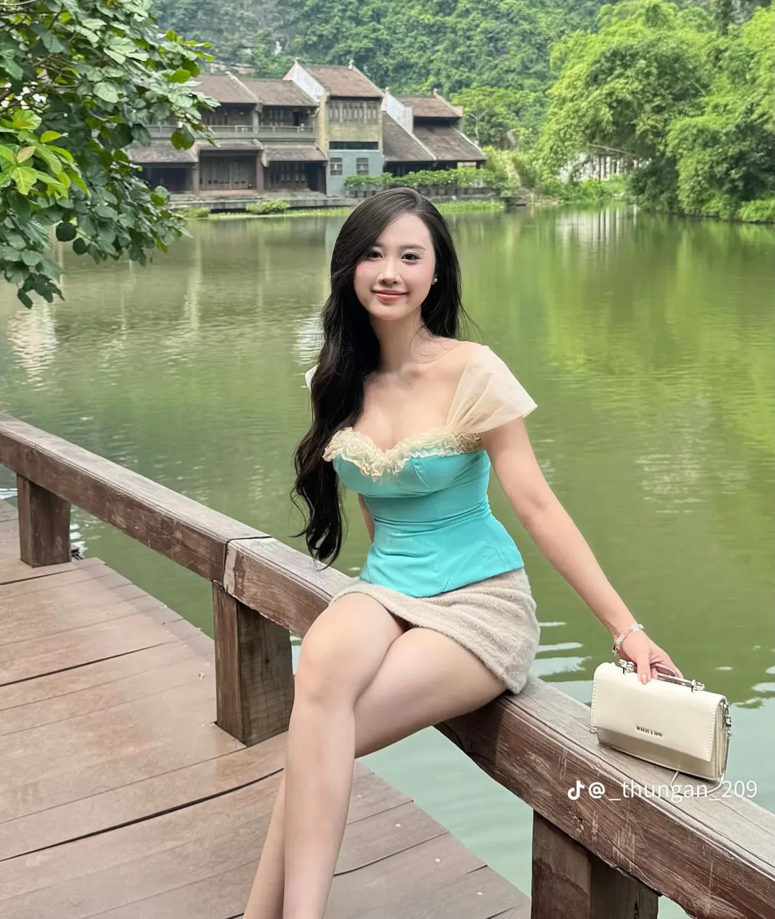 ÁO 2S BÈO CÚP NGỰC 2