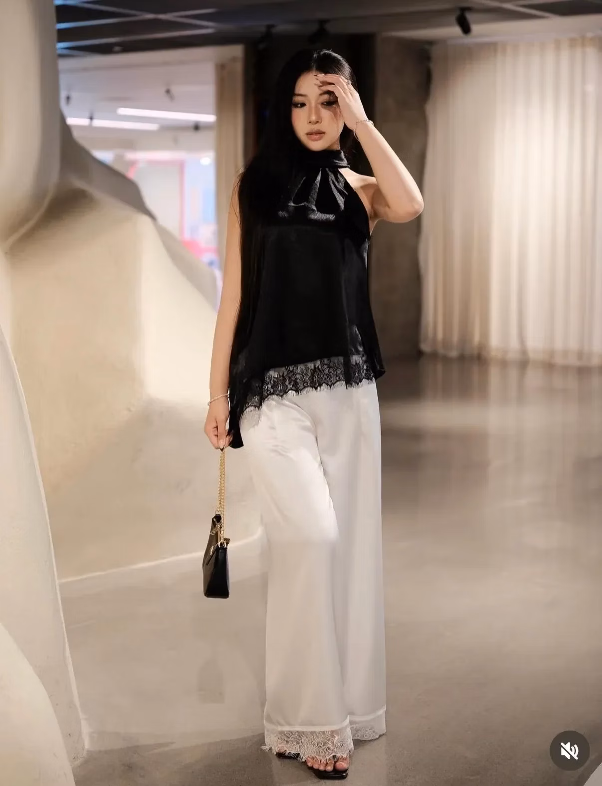 Silky Set - size L fit M, L (áo đen, quần trắng) 5