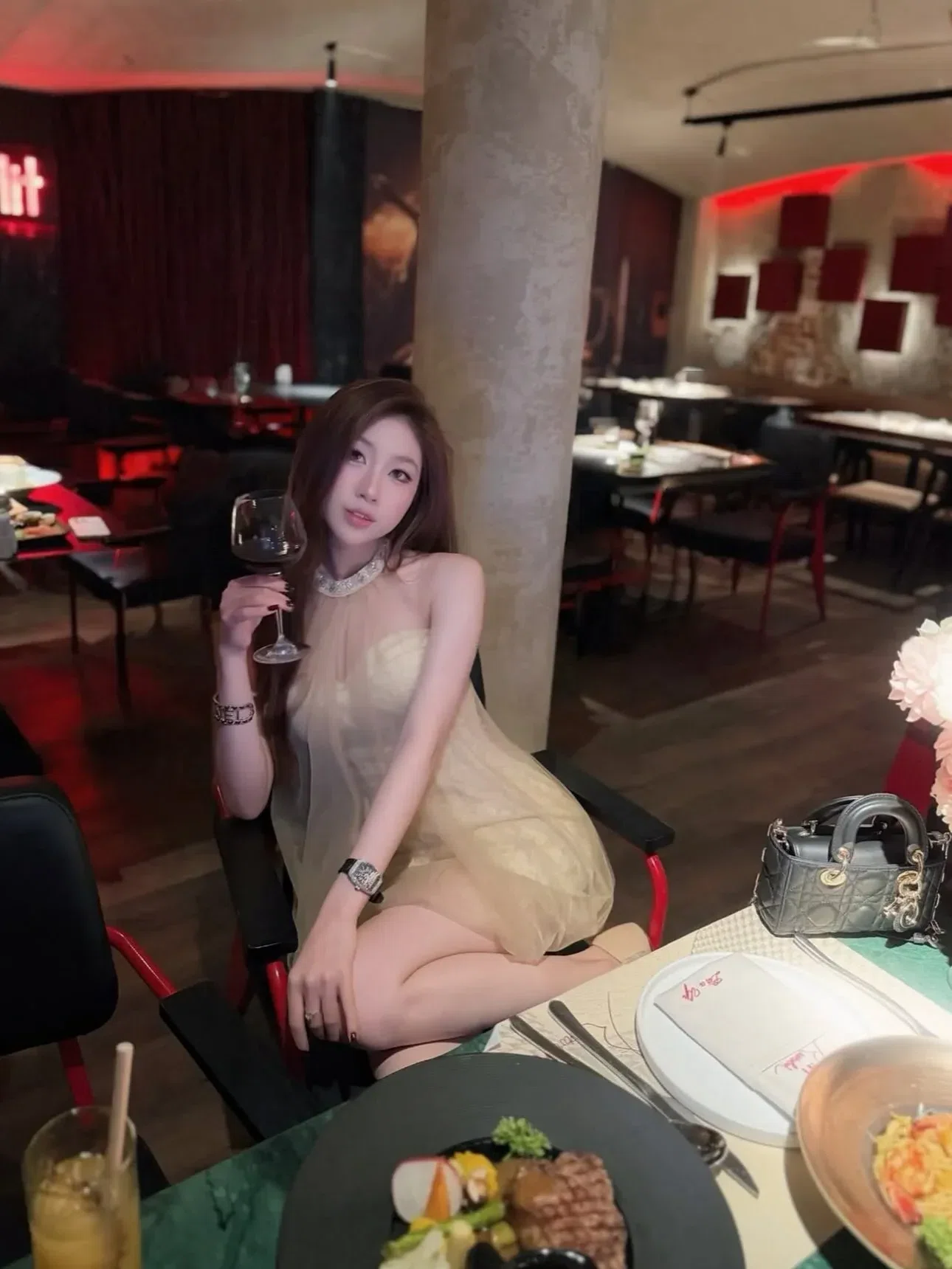 Váy cổ yếm đá nâu be 4