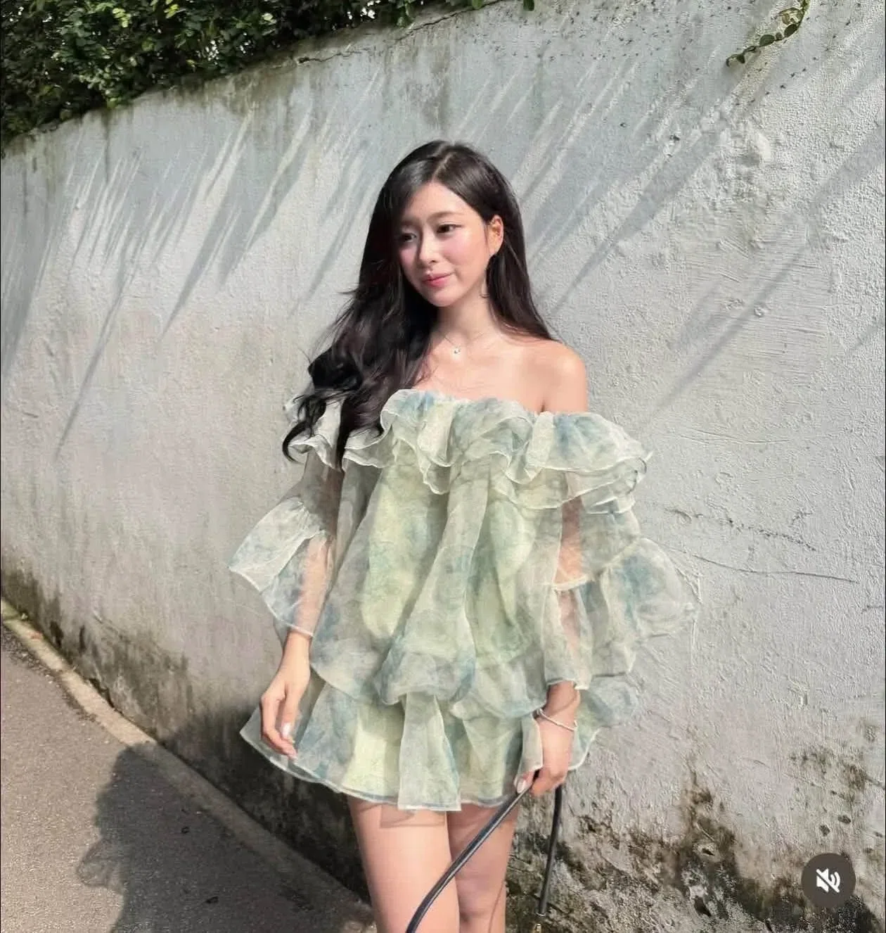 Sẵn ạ💐🌷
__________________________
𝐌𝐚̂̃𝐮 𝐭𝐡𝐮𝐞̂: 𝟑𝟓𝐊/𝟏 𝐧𝐠𝐚̀𝐲
2