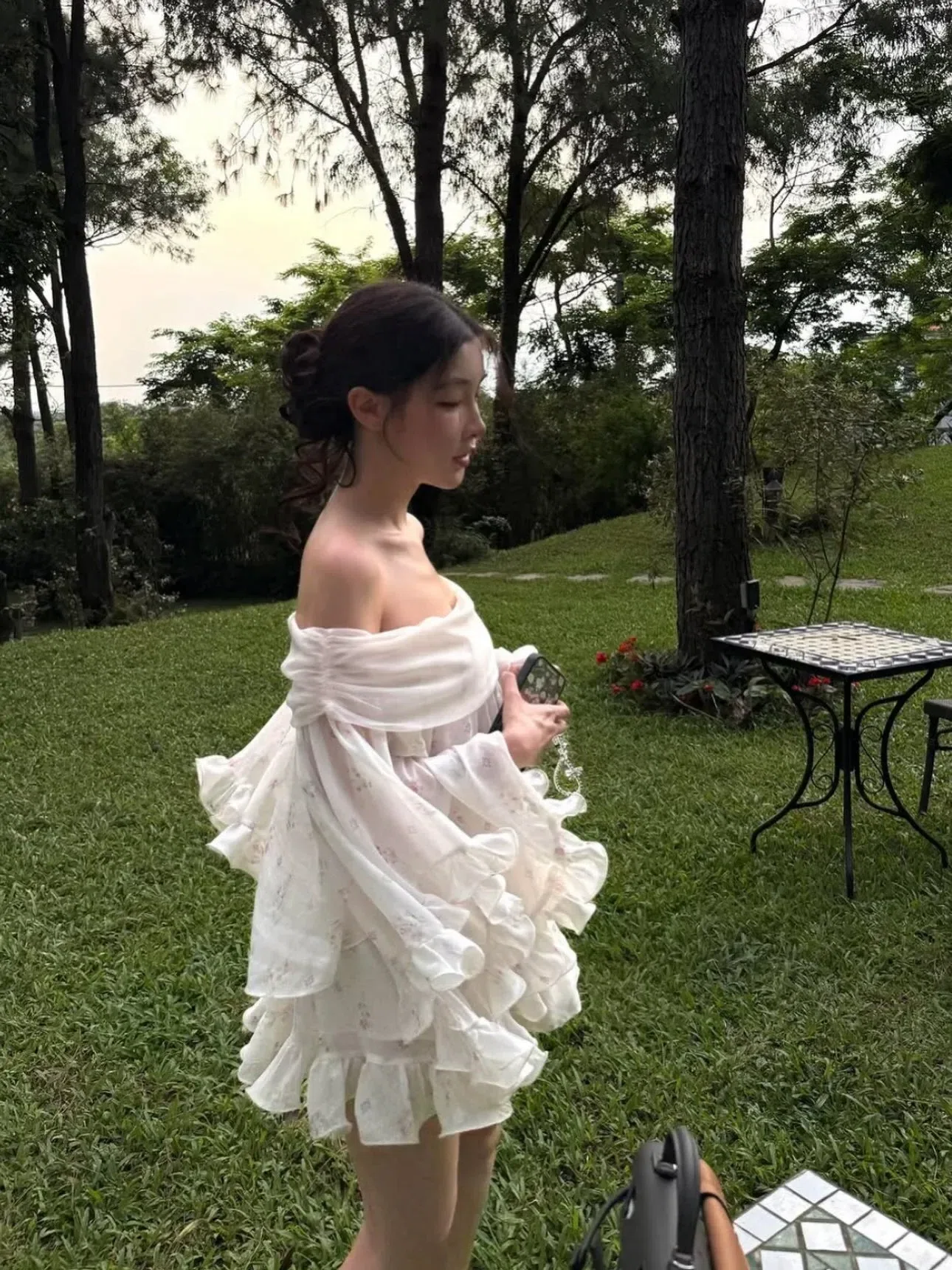 Set này mang zô hoá nàng thơ liền luôn😭
Đồ hè năm nay xinh lắm ạ💐🌷
__________ 4