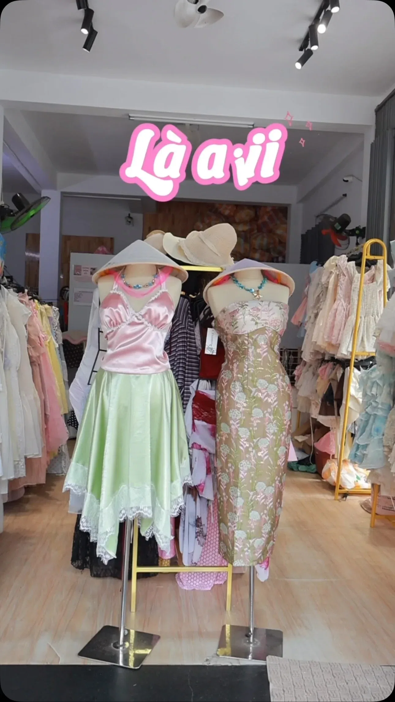 Cần đồ xinh thì ghé tiệm nhé ạaa🌷✨
#thuevaydanang #reel #xuhuong #viral 1
