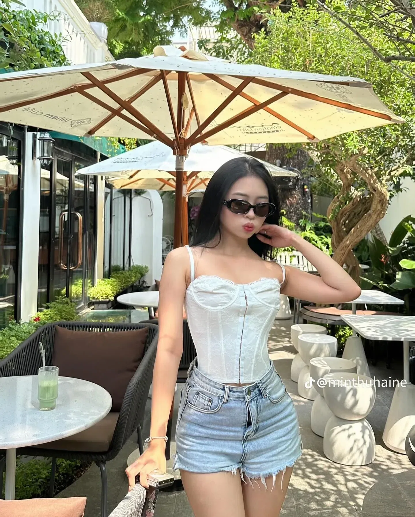 Áo corset trắng size xs 1