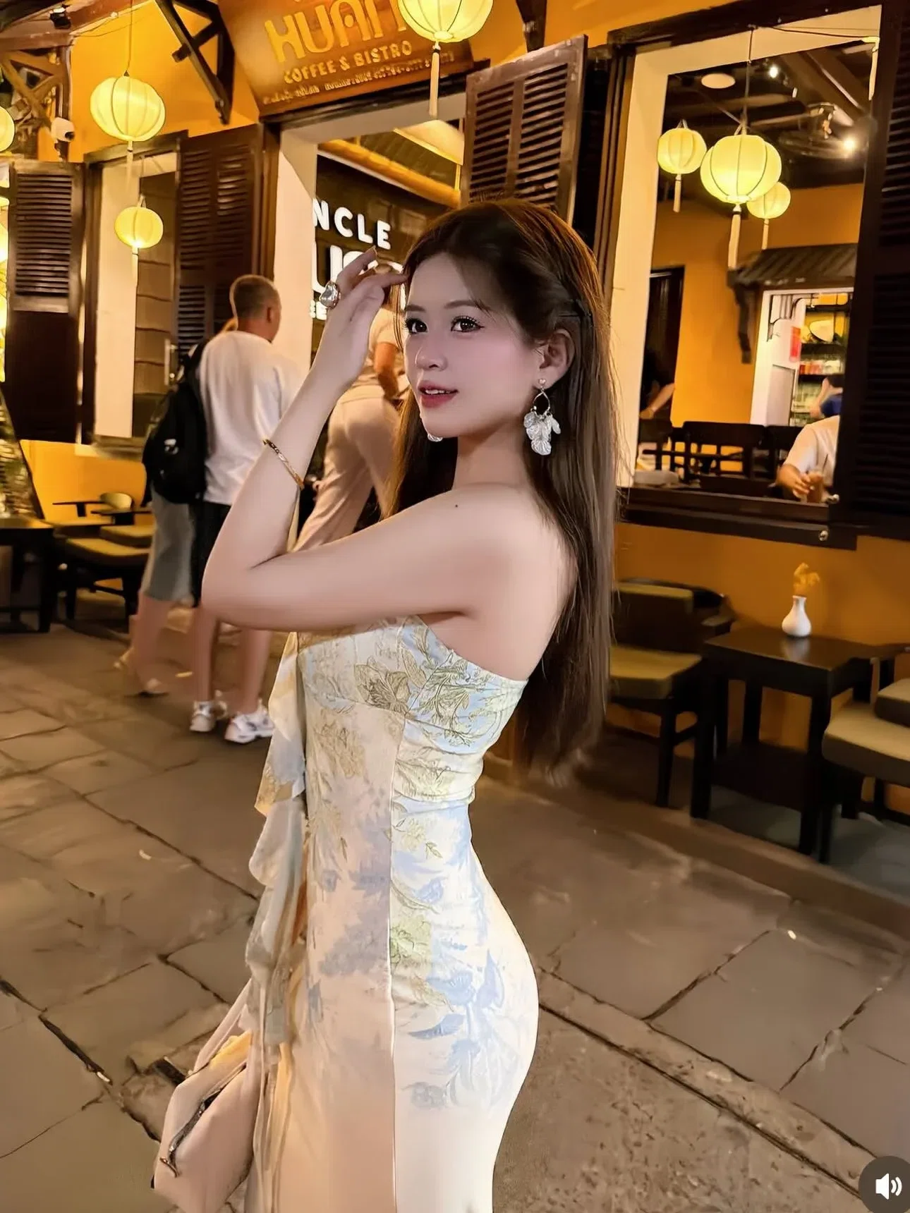 Đồ hè năm nay xinh lắm ạ💐🌷
__________________________
𝐌𝐚̂̃𝐮 𝐭𝐡𝐮𝐞̂: 𝟑𝟓 2