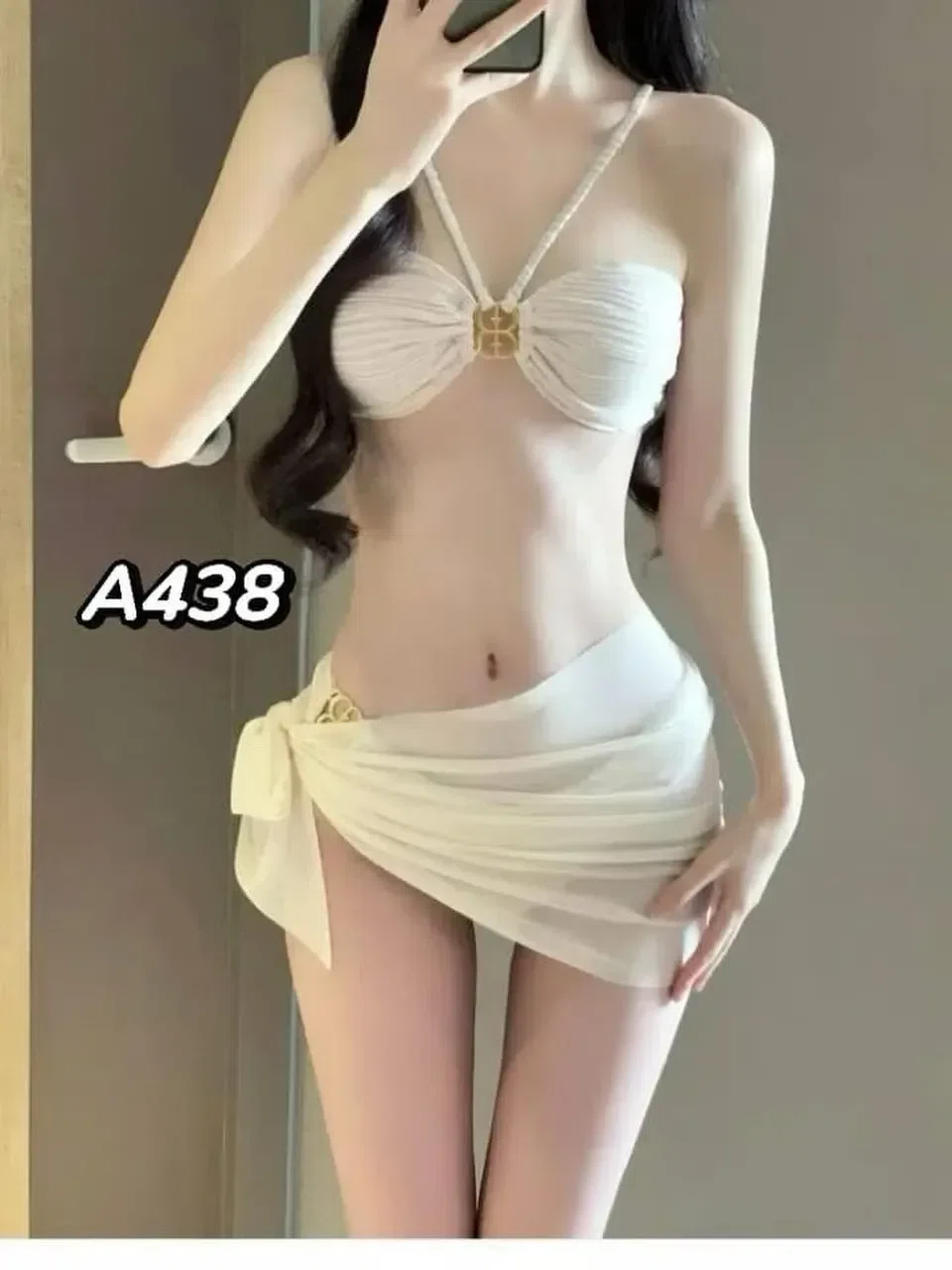 Set bikini màu trắng 1