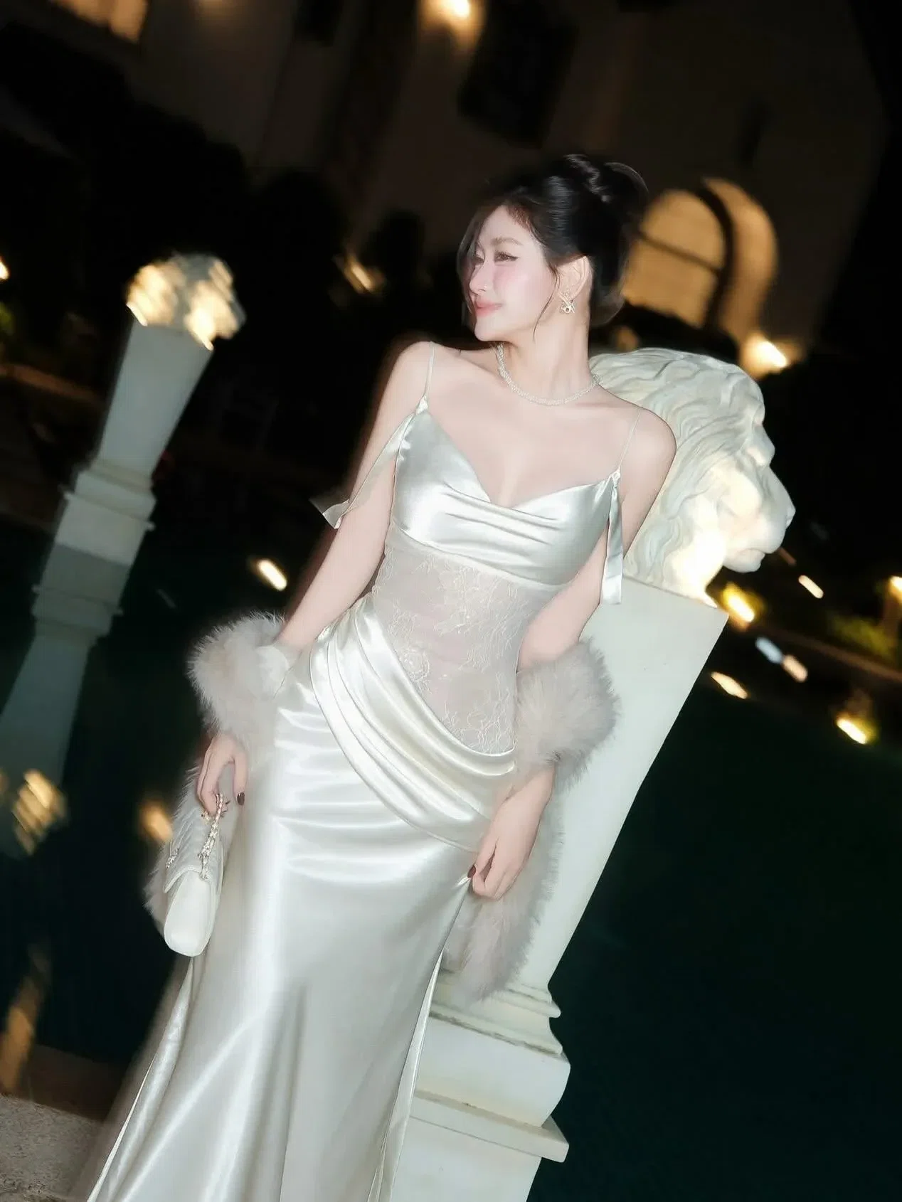 Brand: @thao_bibii Váy lụa kem Tbb 6