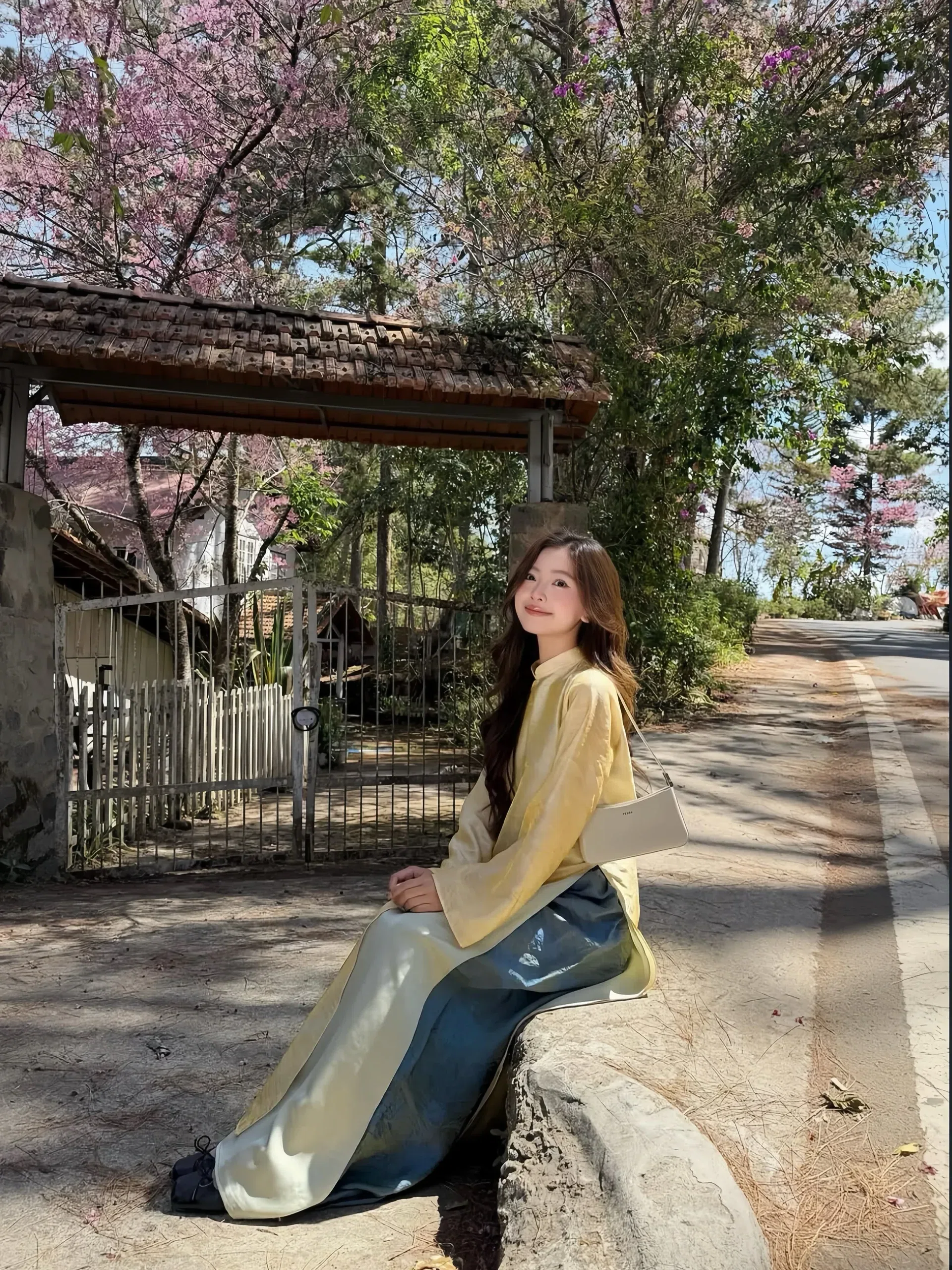 WEPRETTY ÁO DÀI TẰM size M màu Vàng bơ - xanh coban 2