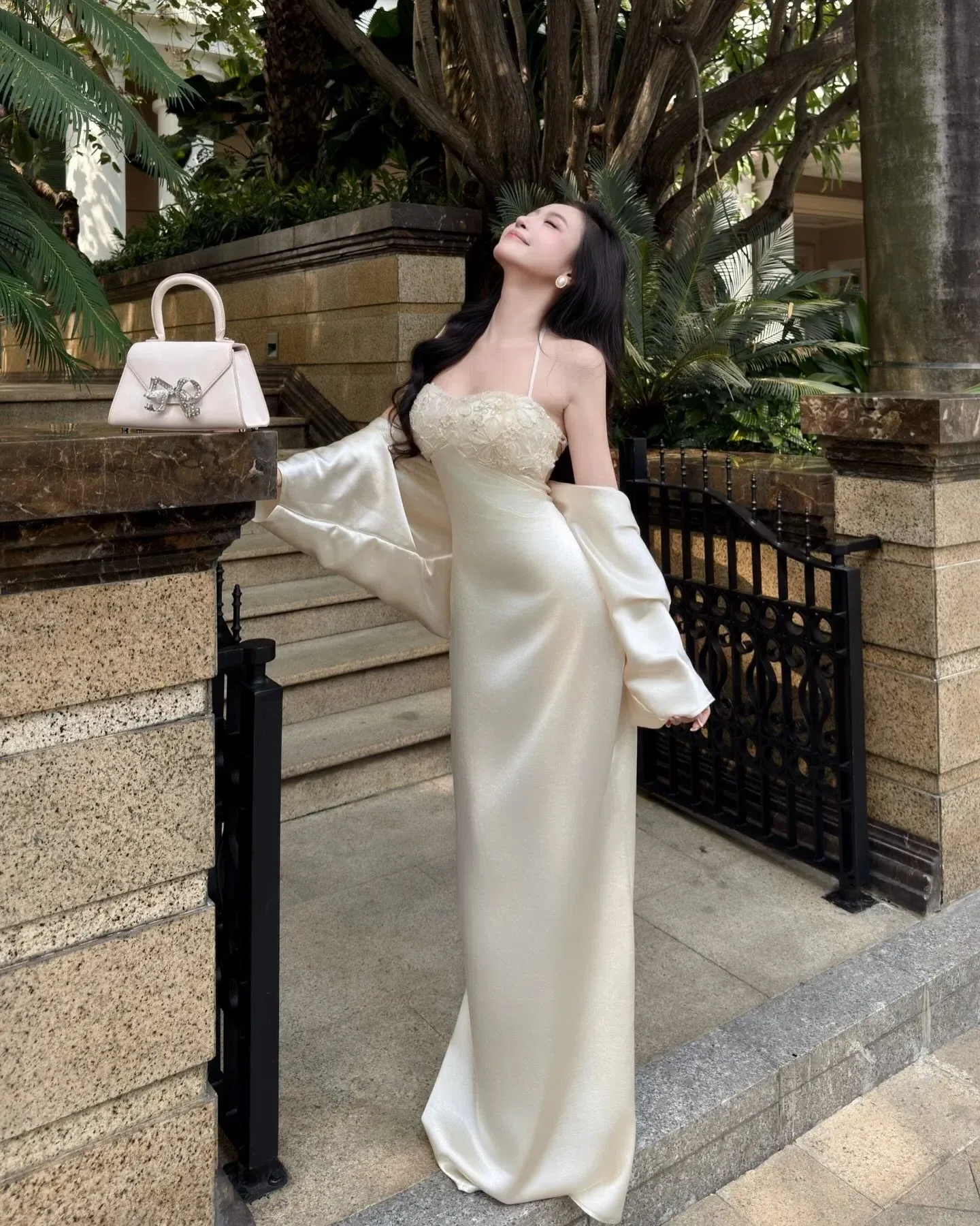 Đồ hè năm nay xinh lắm ạ💐🌷
__________________________
𝐌𝐚̂̃𝐮 𝐭𝐡𝐮𝐞̂: 𝟑𝟓 5