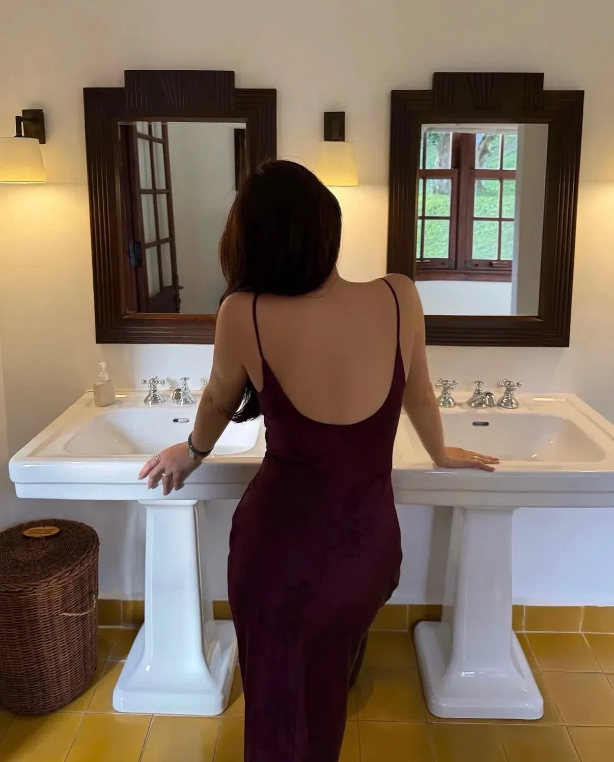 Burgundy 🍾 Luna Dress - size L (tím đậm) 10