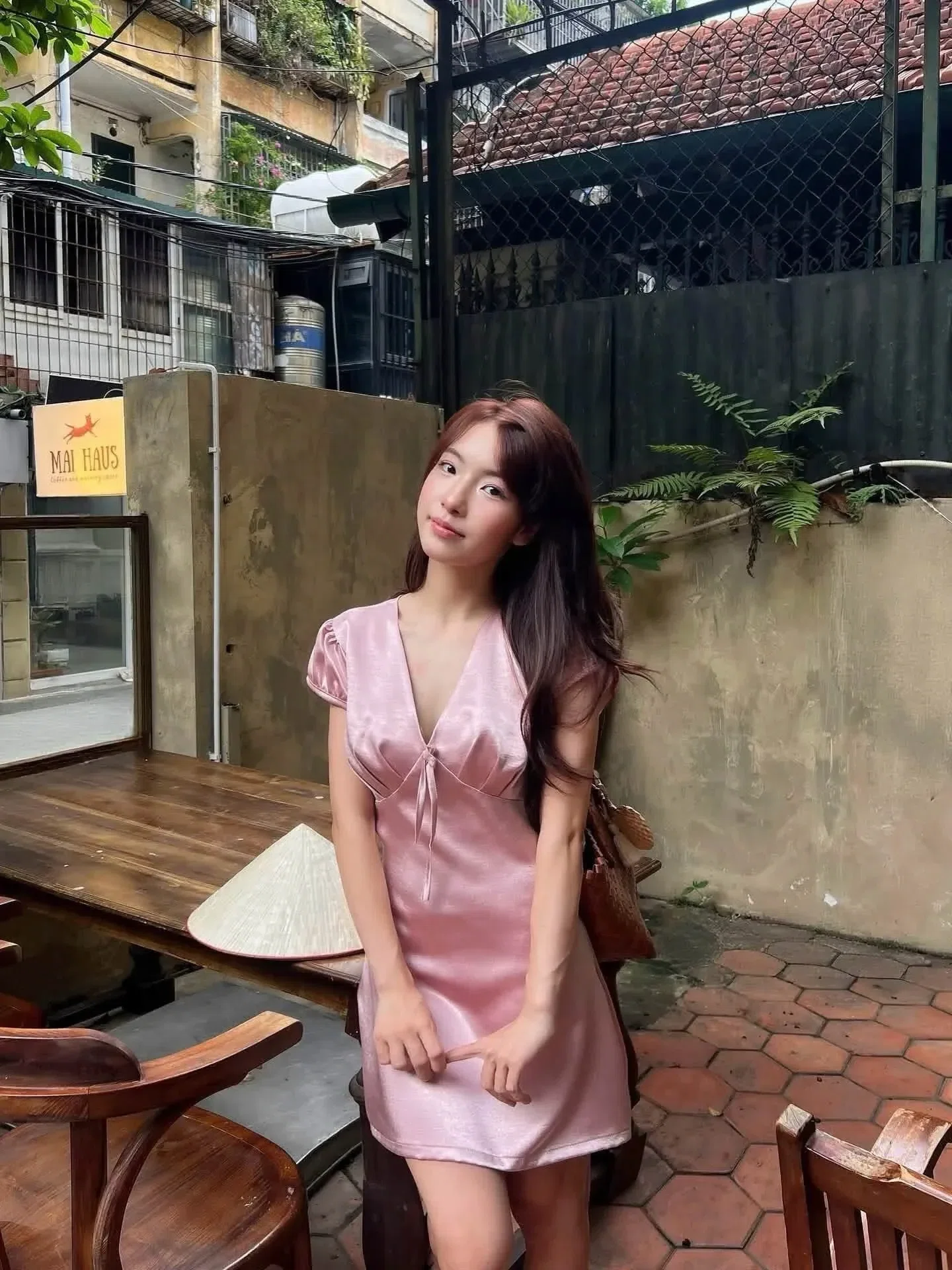 Đồ hè năm nay xinh lắm ạ💐🌷
__________________________
𝐌𝐚̂̃𝐮 𝐭𝐡𝐮𝐞̂: 𝟑𝟓 2