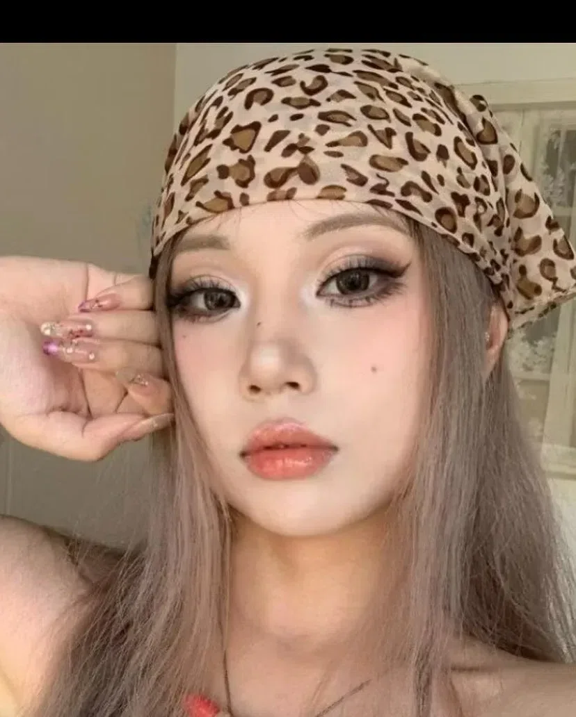 Bikini hoạ tiết da báo phong cách âu mỹ ( có kèm khăn da báo ) 3
