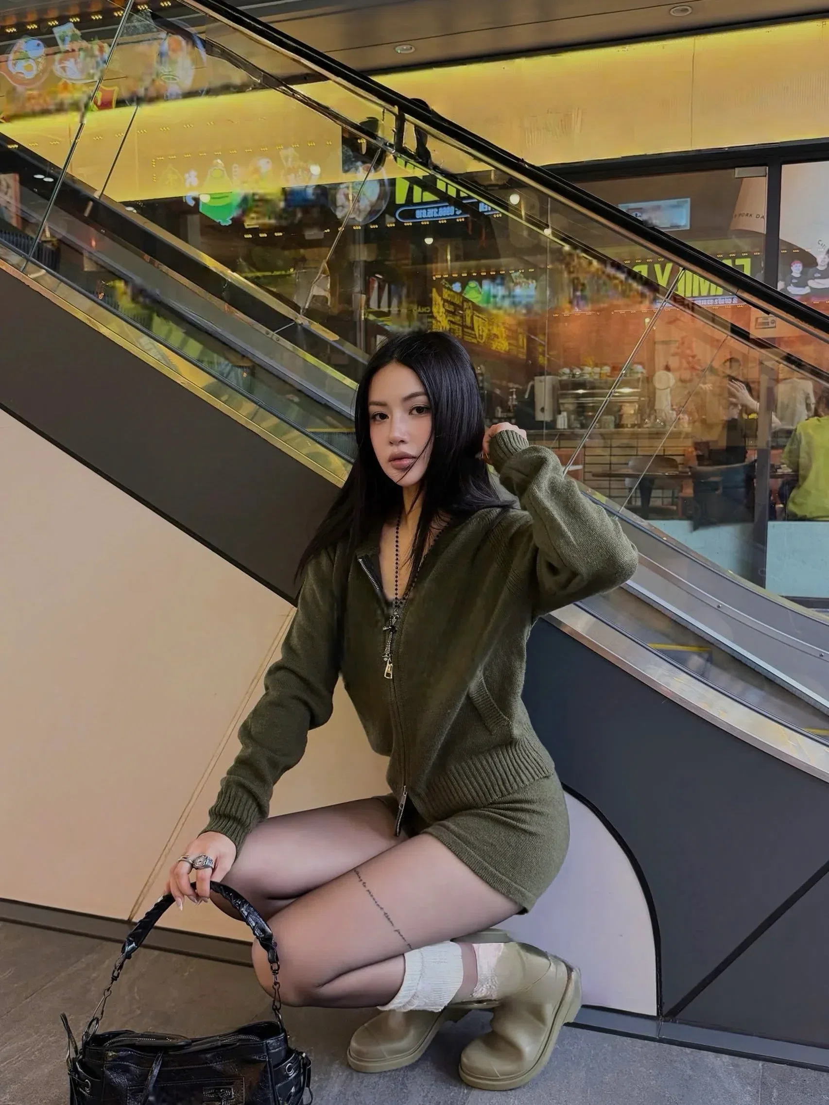 Giá thuê: 100k 1 ngày 4